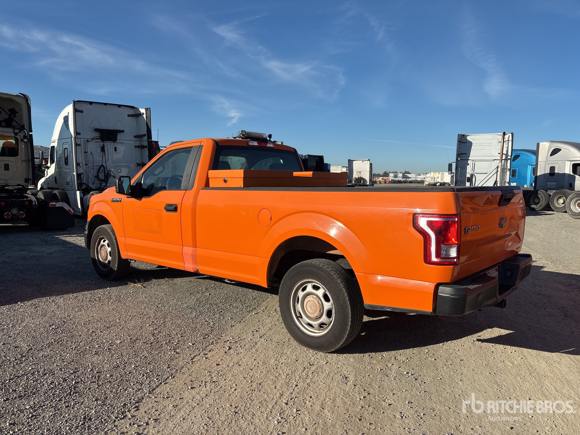 General Appearance with Foto, angolo posteriore sinistro