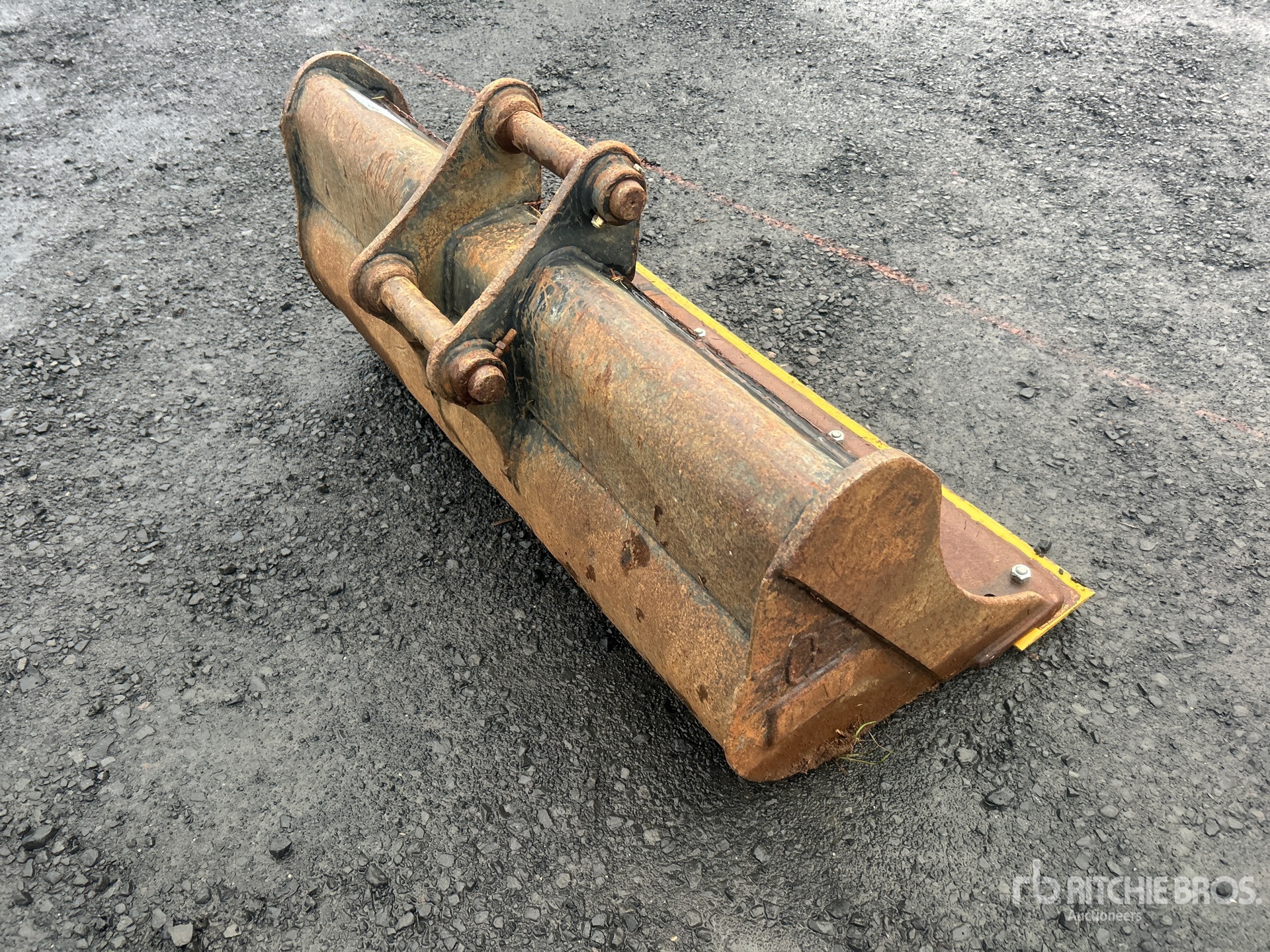 Aspect général with Image, coin arrière droit