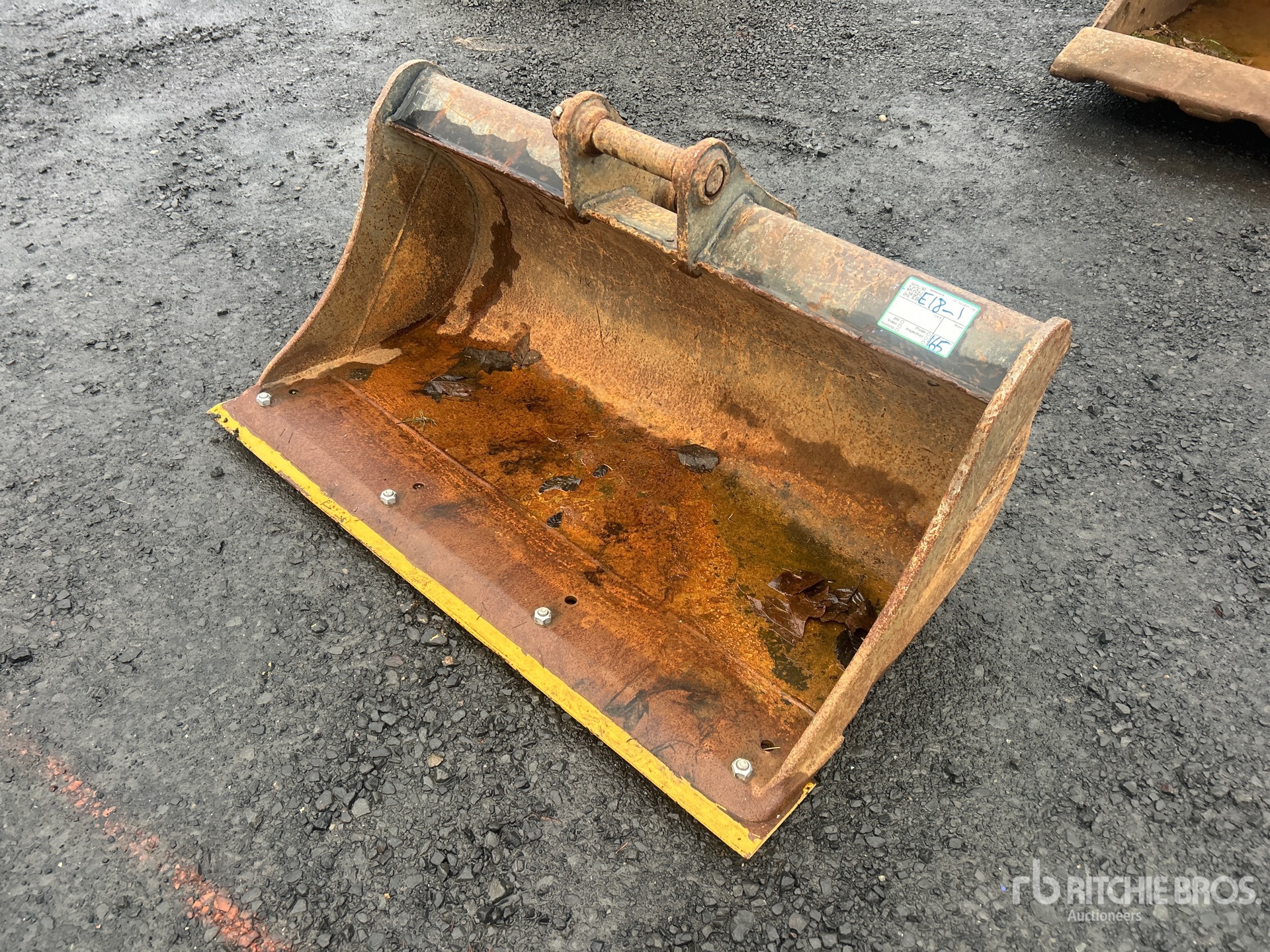 Aspect général with Image, coin avant gauche