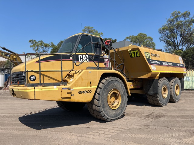 2001 Cat 740 30000 L Articulated Water Truck 2001 Cat 740 30000 L Articulated Water Truck