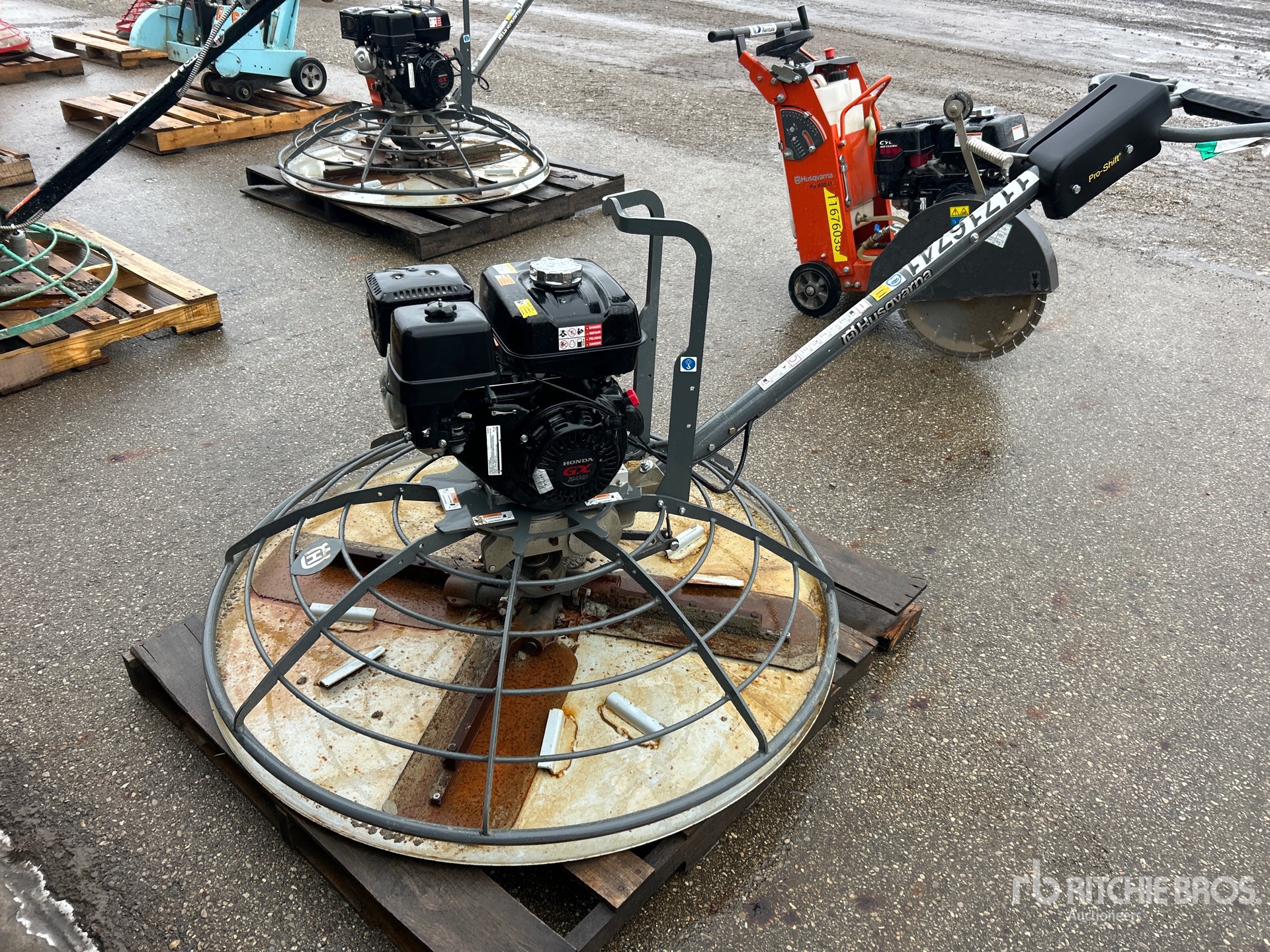 Aspect général with Image, coin arrière droit