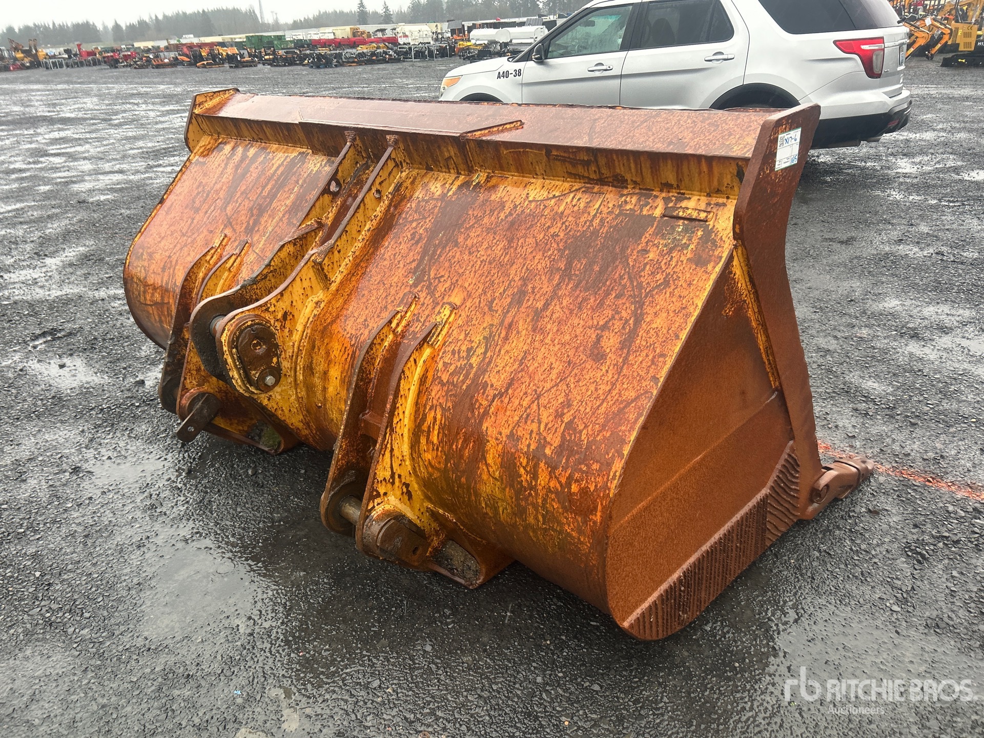 General Appearance with Picture, Left Rear Corner