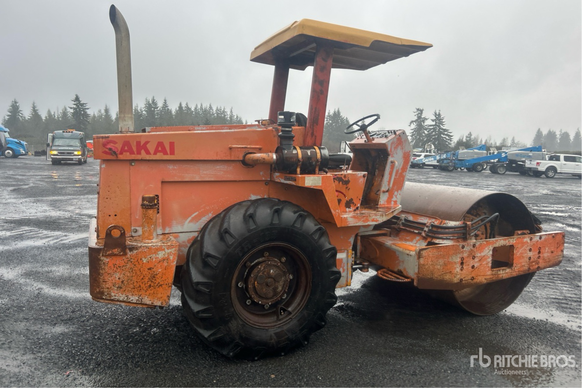 General Appearance with Picture, Right Rear Corner