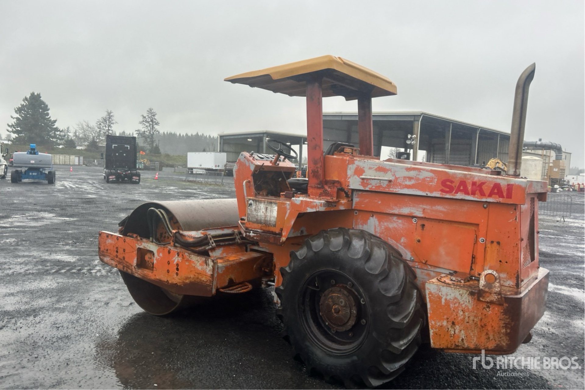 General Appearance with Picture, Left Rear Corner