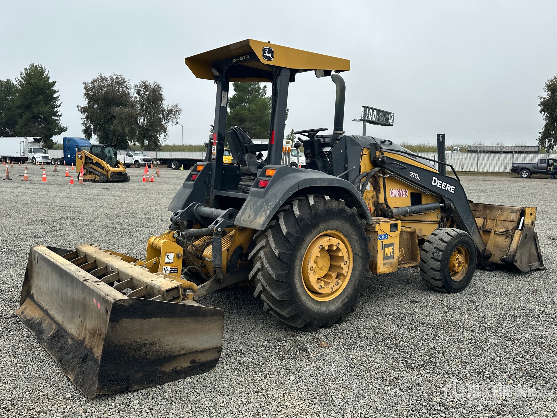 General Appearance with Foto, angolo anteriore sinistro