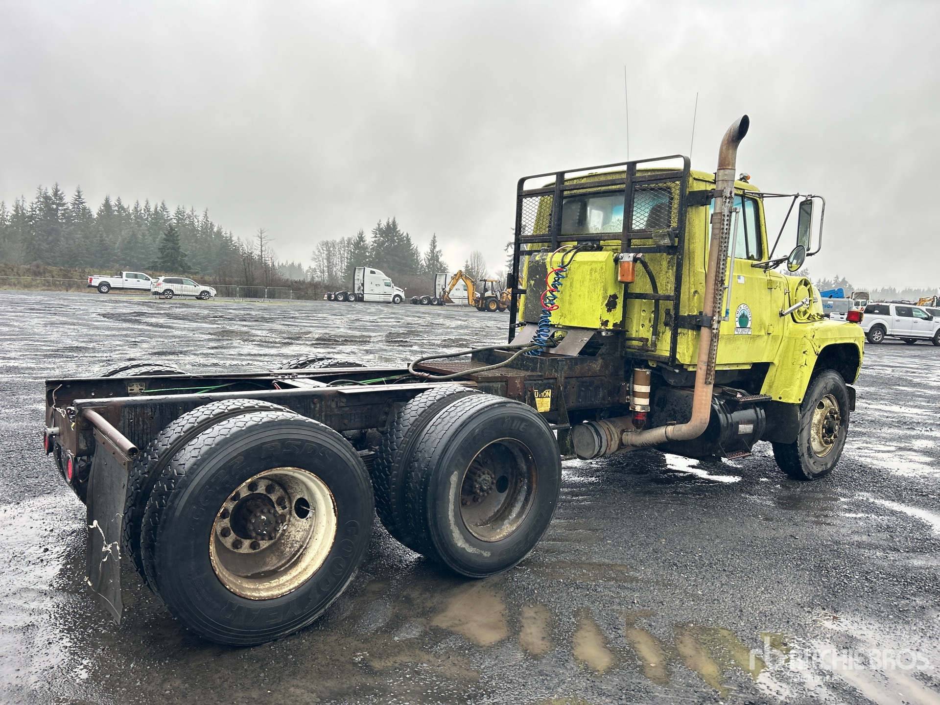 Aspect général with Image, coin arrière droit