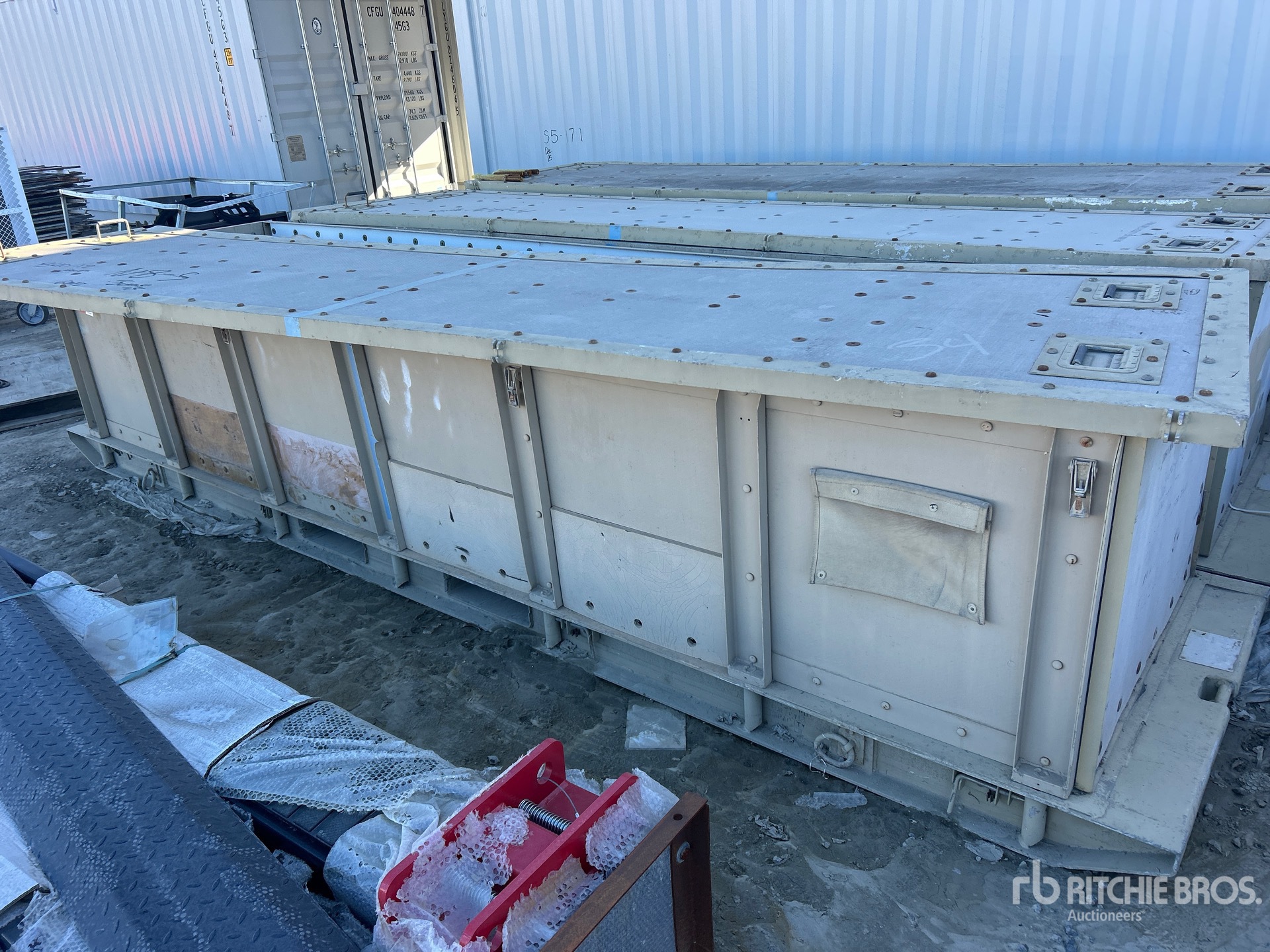 General Appearance with Foto, angolo anteriore sinistro