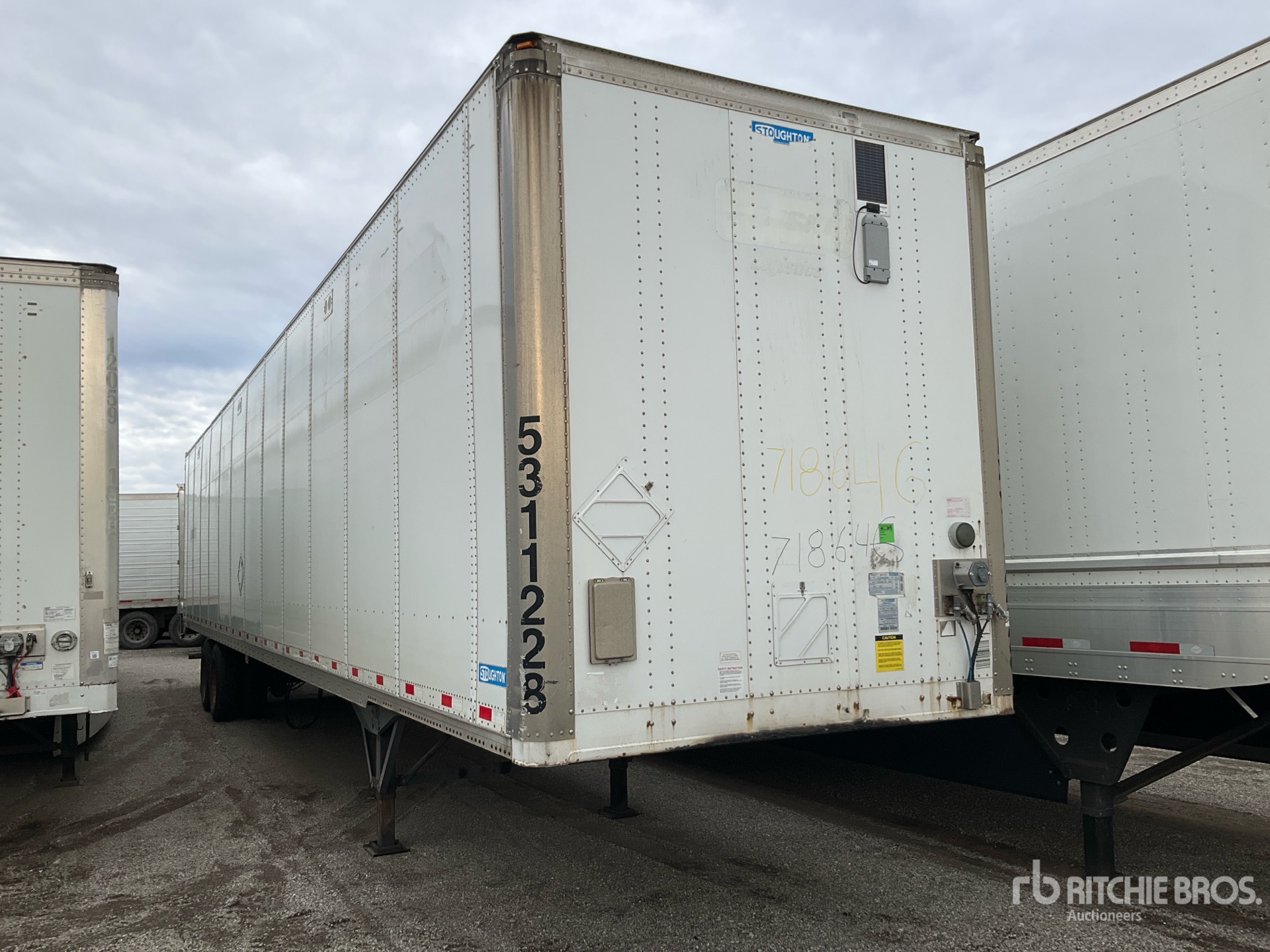 Aspect général with Image, coin avant droit