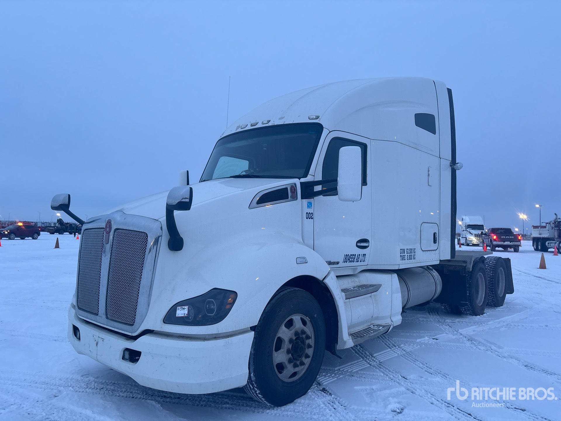 General Appearance with Picture, Left Front Corner