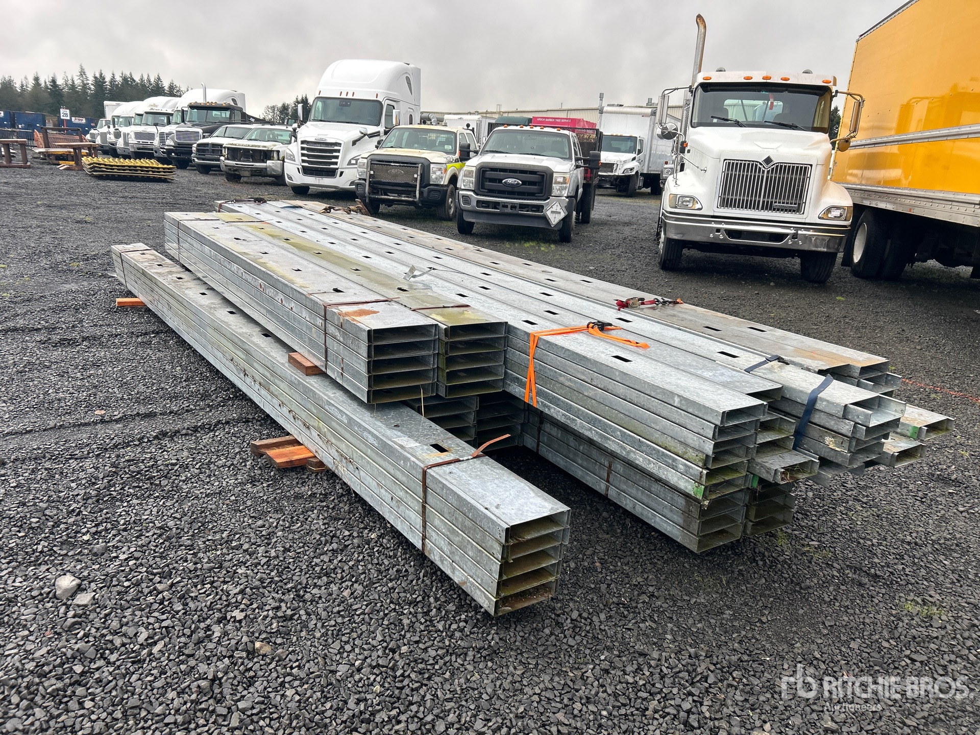 Aspect général with Image, coin arrière gauche