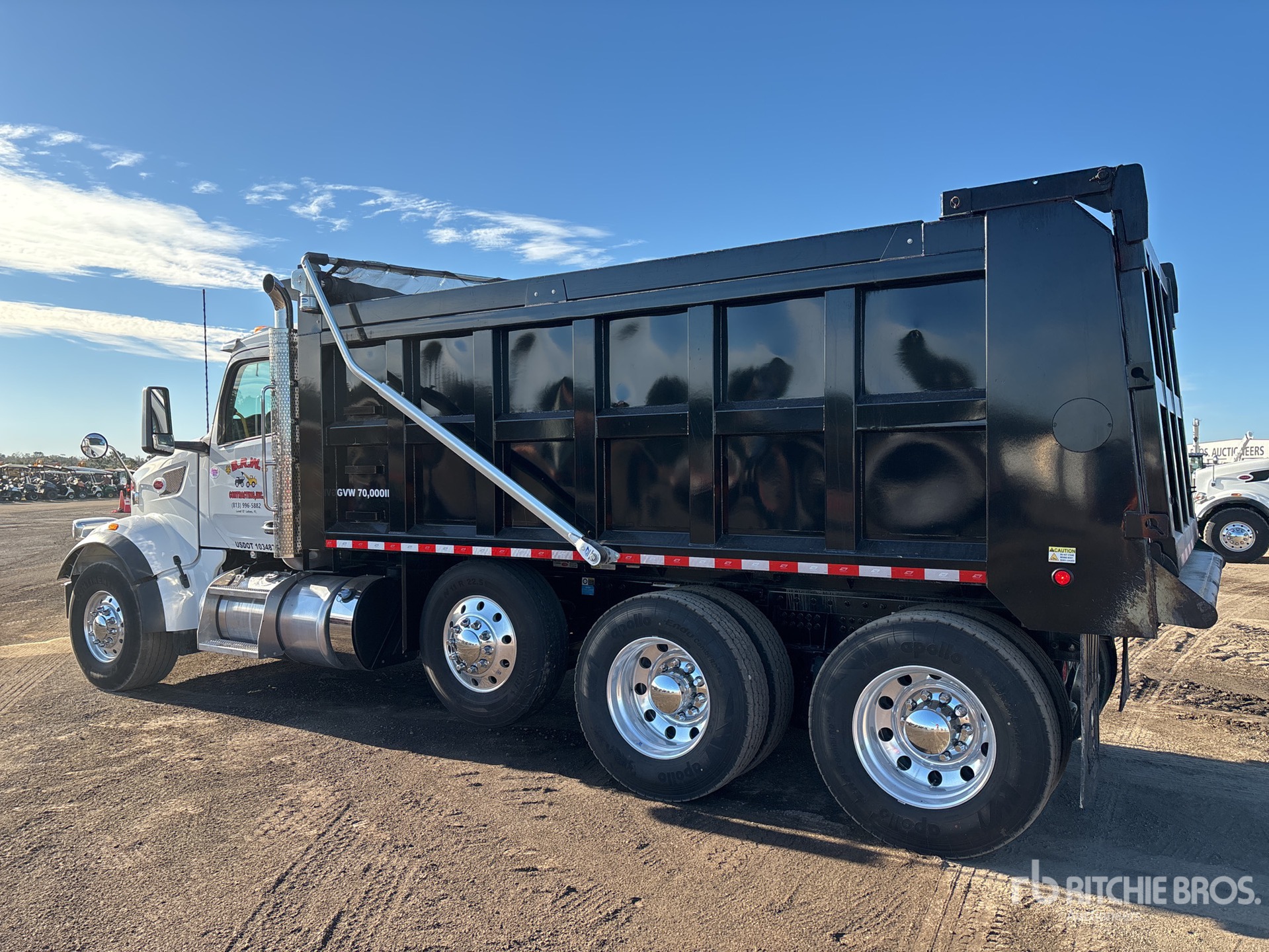 Aspect général with Image, coin arrière gauche