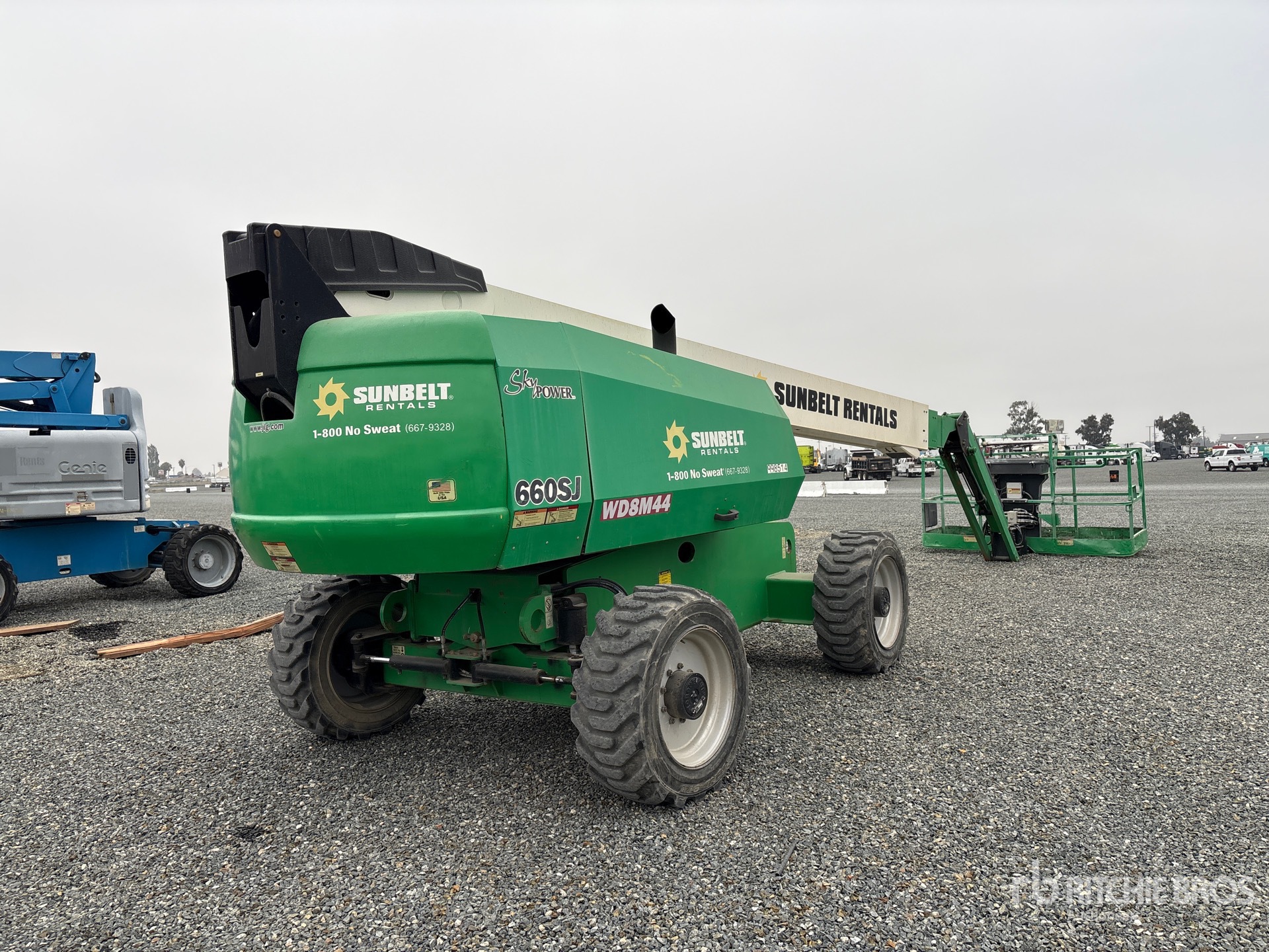 General Appearance with Imagen: esquina trasera derecha