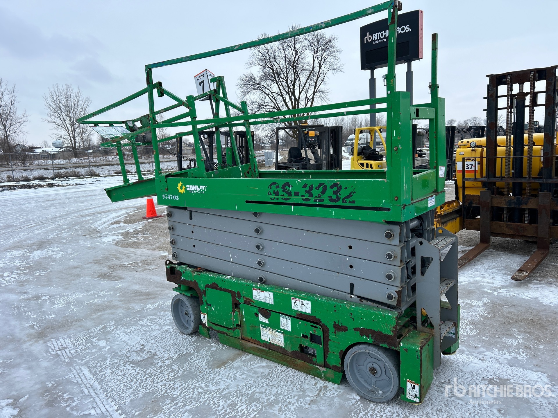 General Appearance with Bild, Ecke hinten links