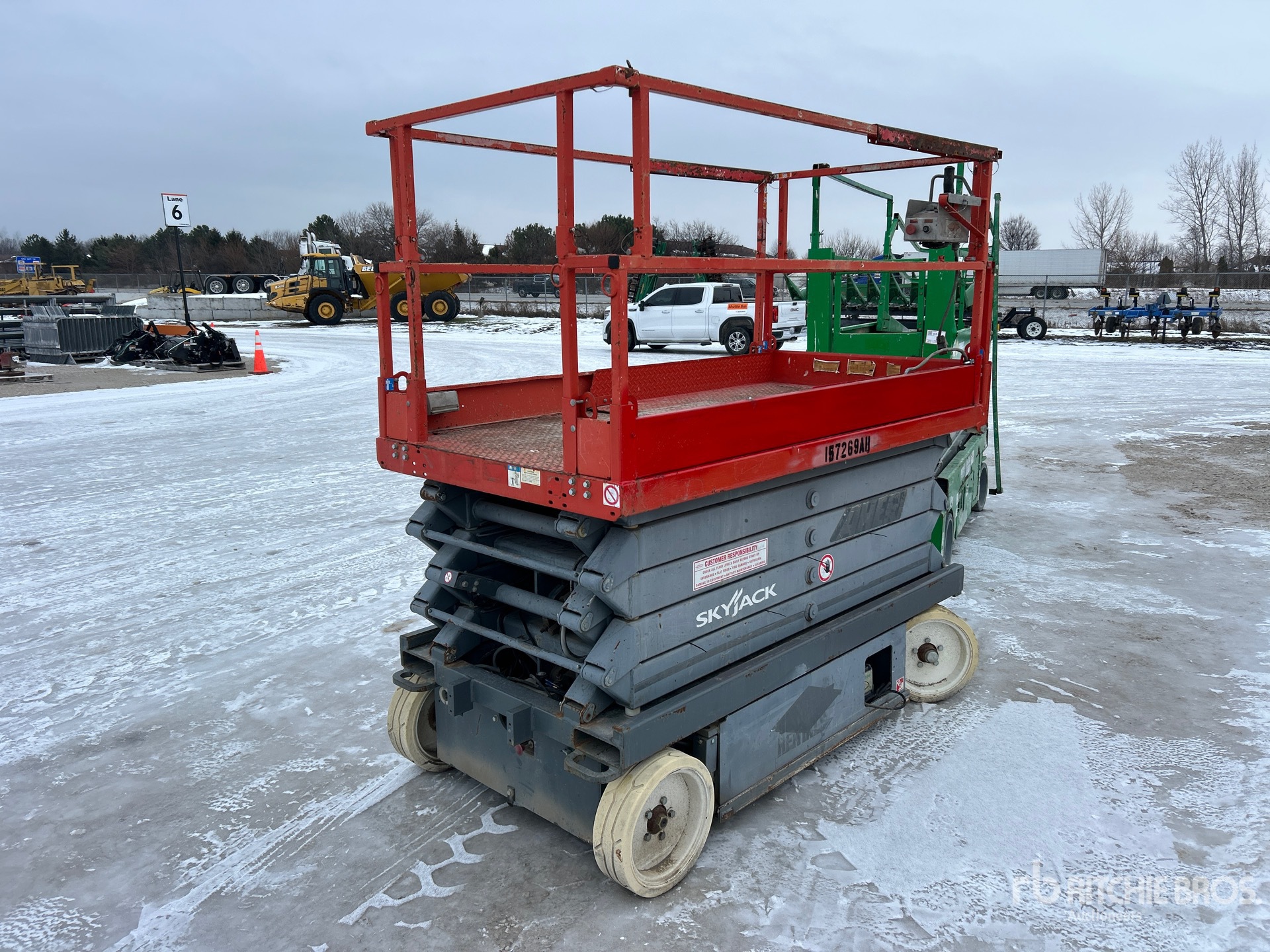 General Appearance with Picture, Right Rear Corner