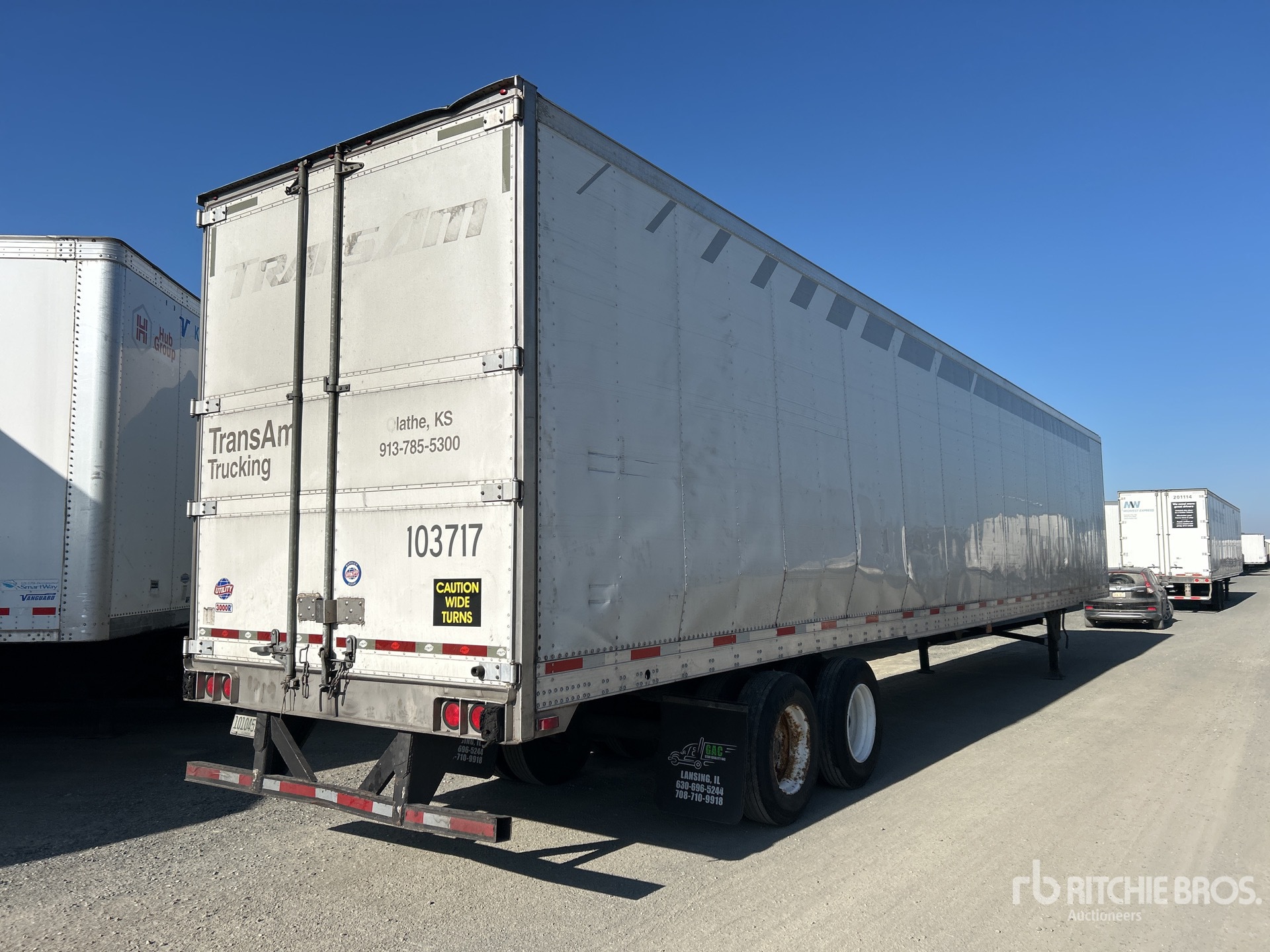 Aspect général with Image, coin arrière droit