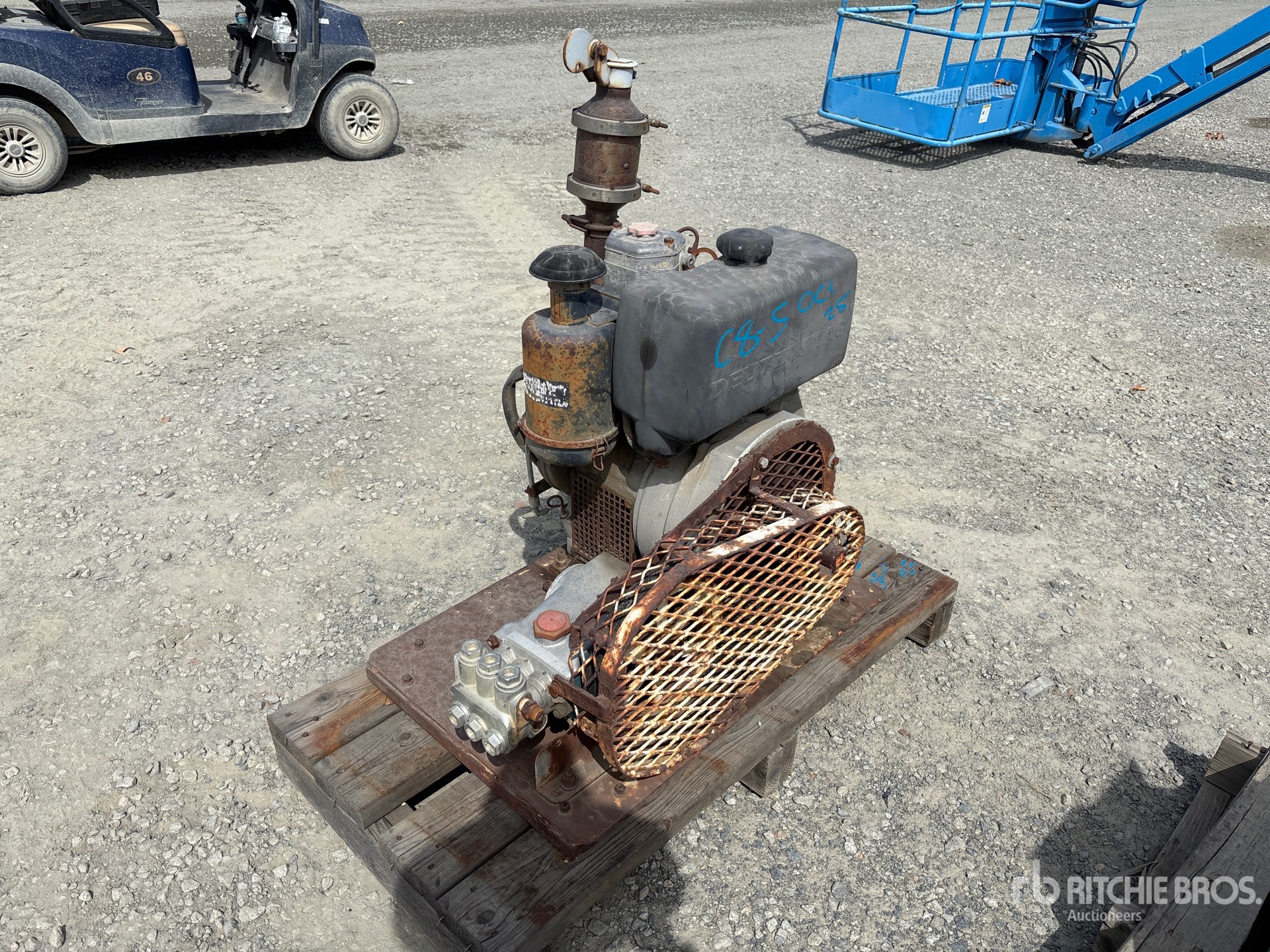 General Appearance with Picture, Right Front Corner