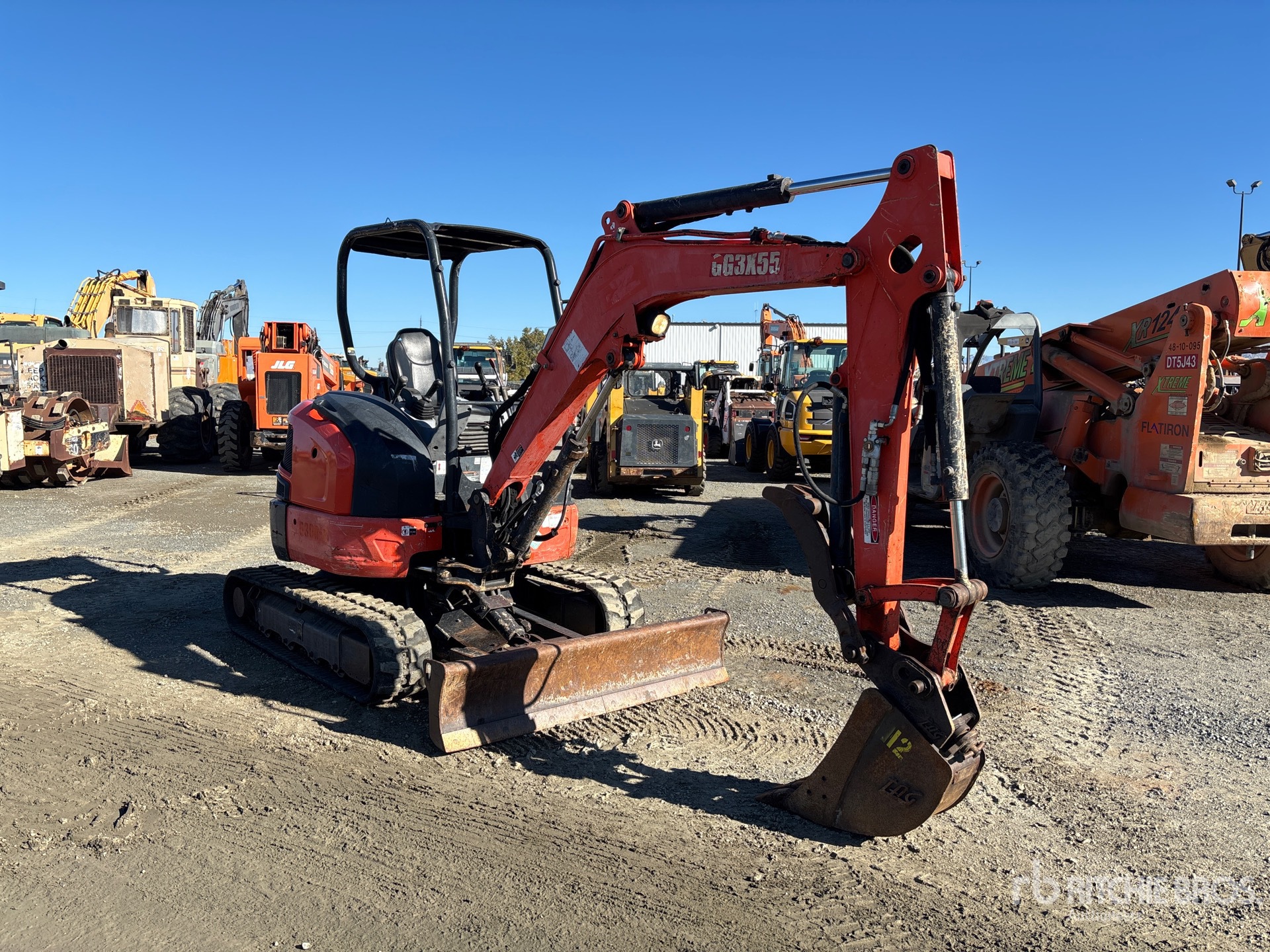 General Appearance with Picture, Right Front Corner