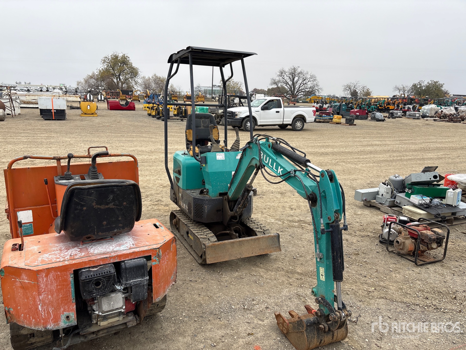 General Appearance with Picture, Right Front Corner