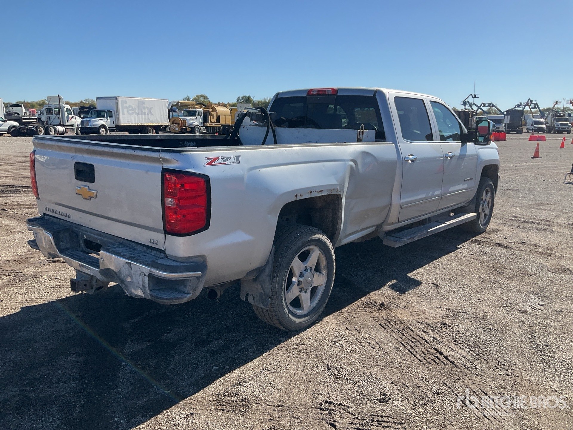 General Appearance with Picture, Right Rear Corner