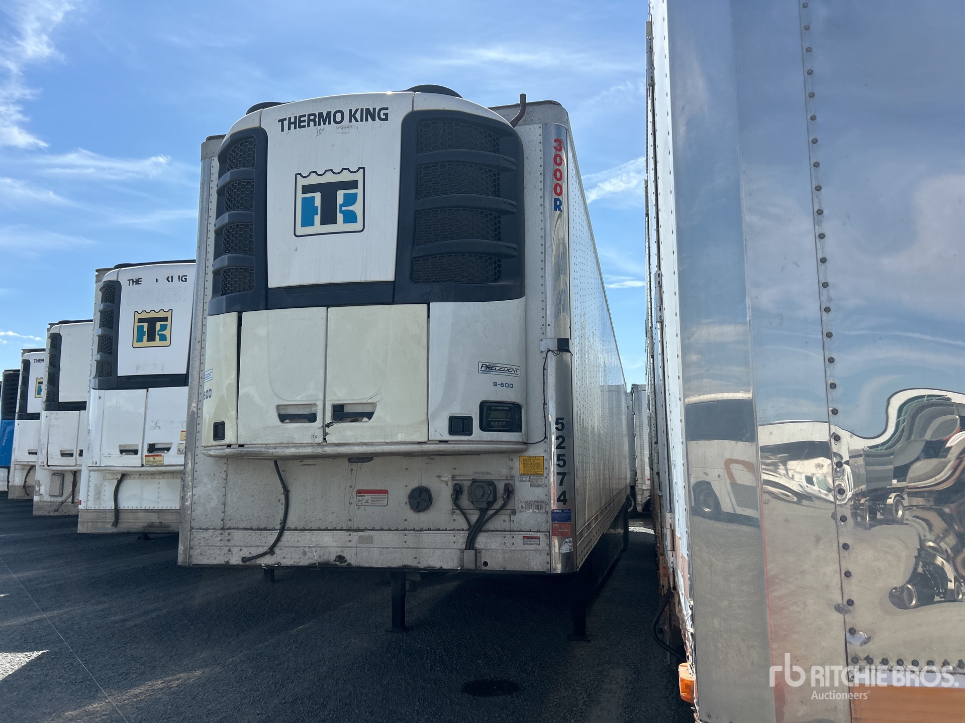 Aspect général with Image, coin avant gauche