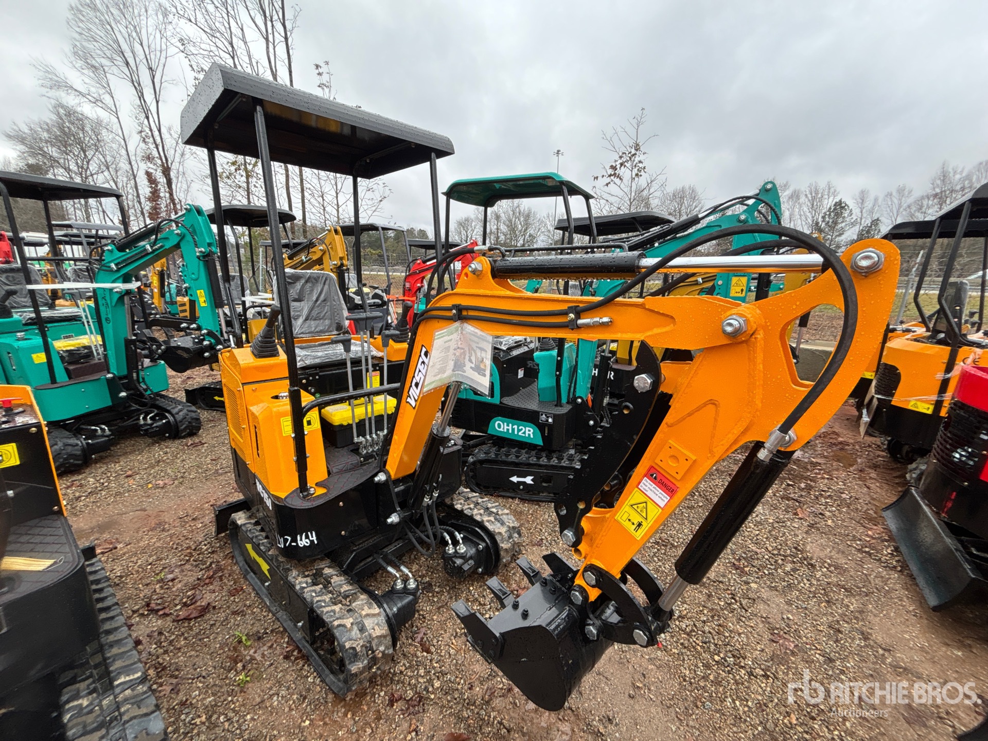 General Appearance with Picture, Right Front Corner