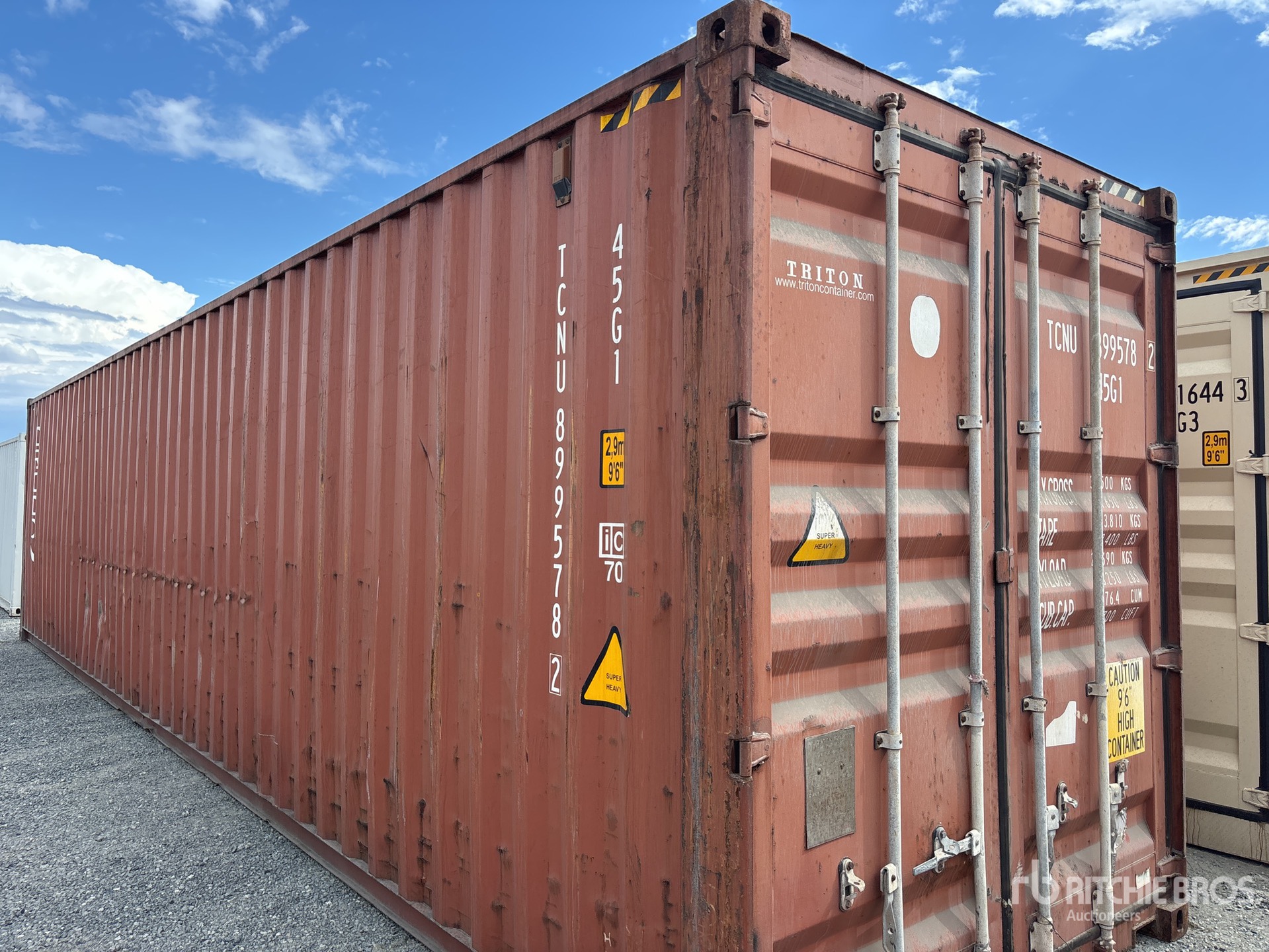 General Appearance with Picture, Right Front Corner