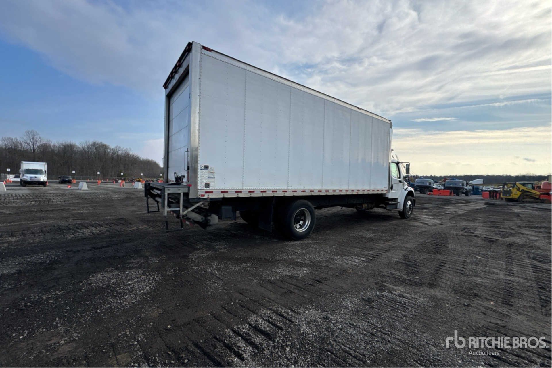 General Appearance with Imagen: esquina trasera derecha