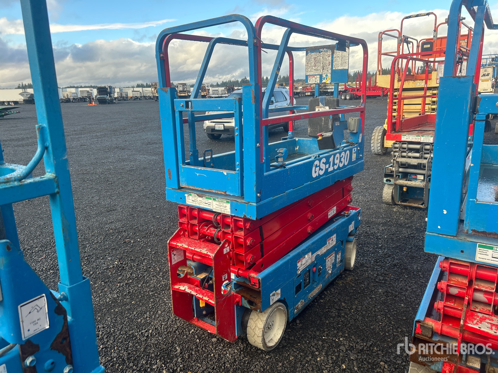 General Appearance with Picture, Right Rear Corner