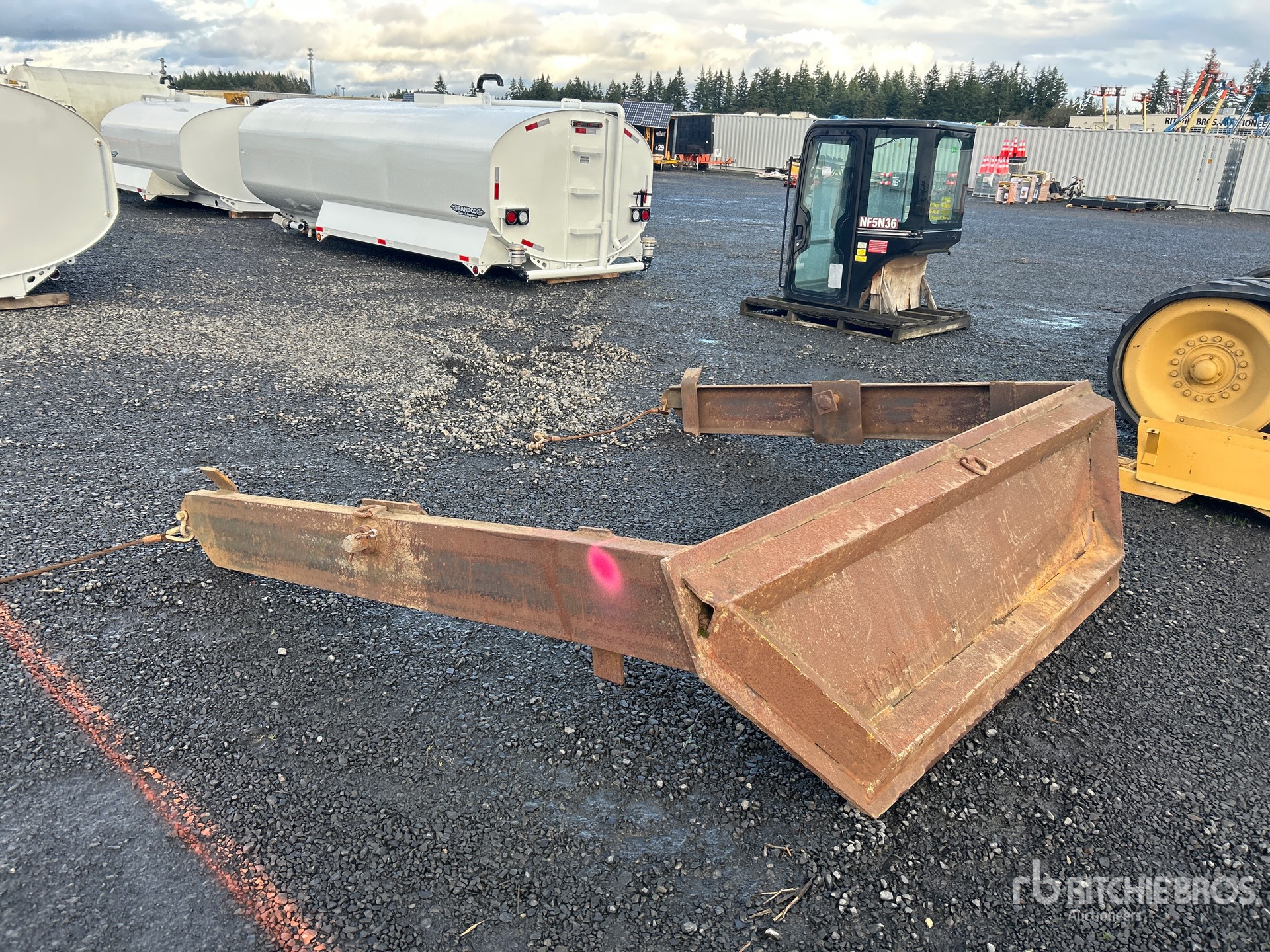 Aspect général with Image, coin arrière gauche