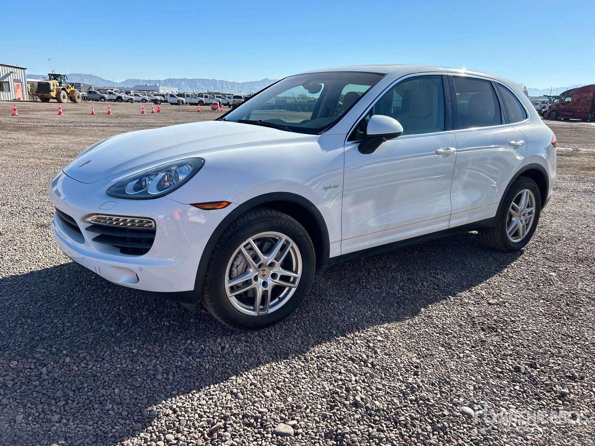 General Appearance with Picture, Left Front Corner