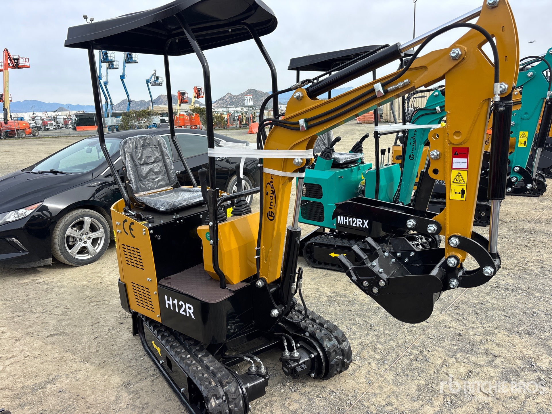 General Appearance with Picture, Right Front Corner