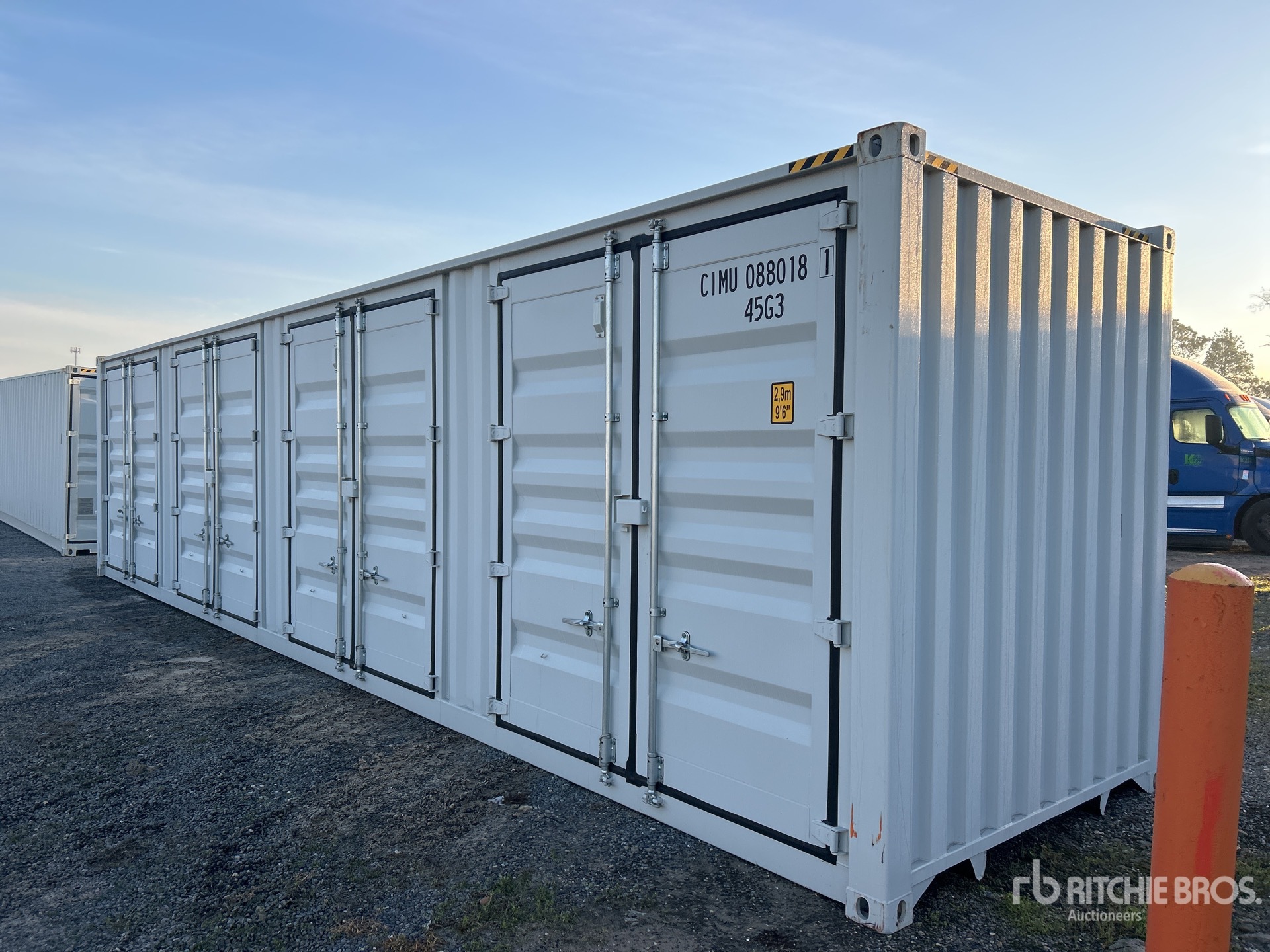 General Appearance with Foto, angolo posteriore sinistro