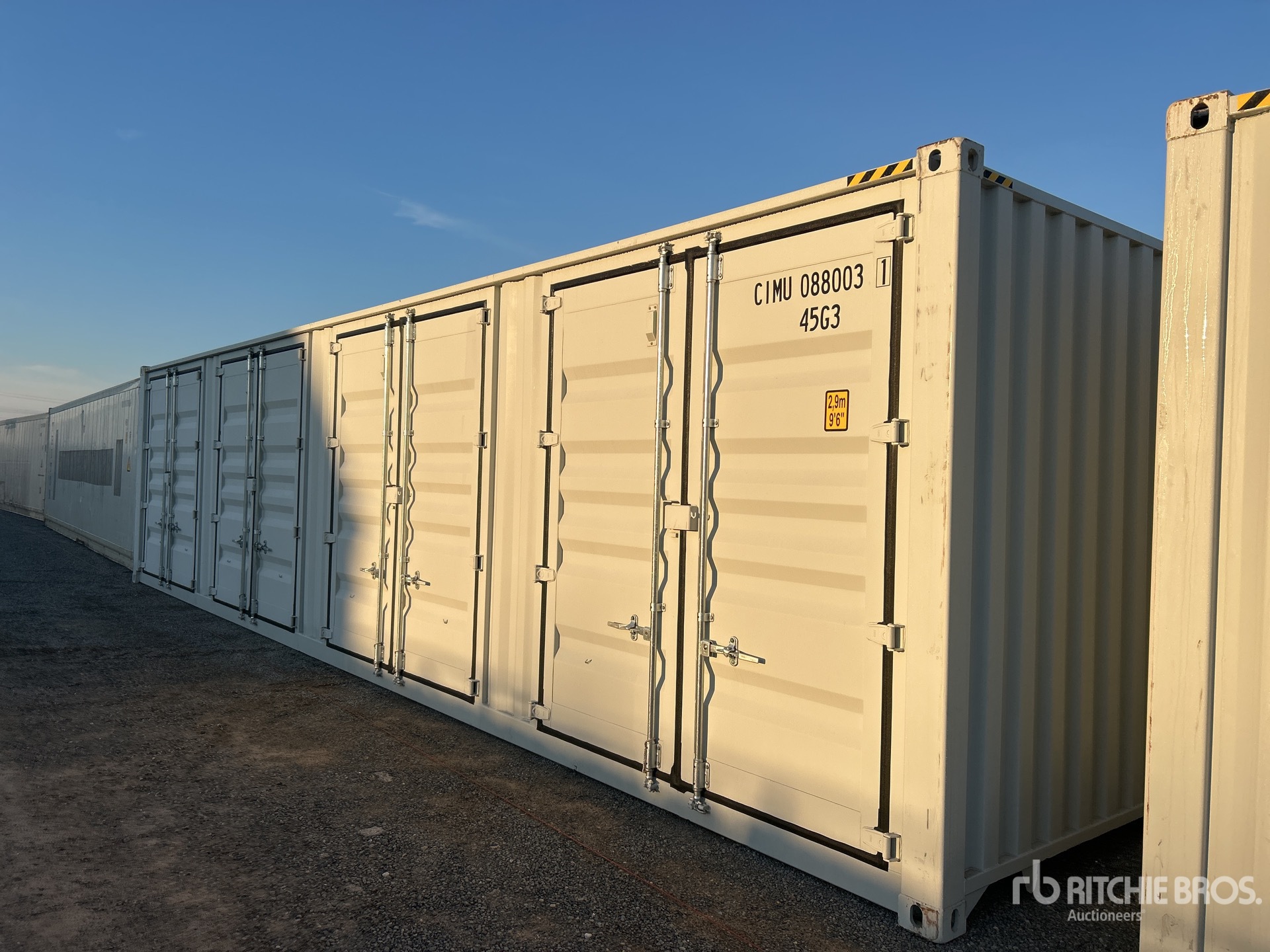 General Appearance with Foto, angolo posteriore sinistro