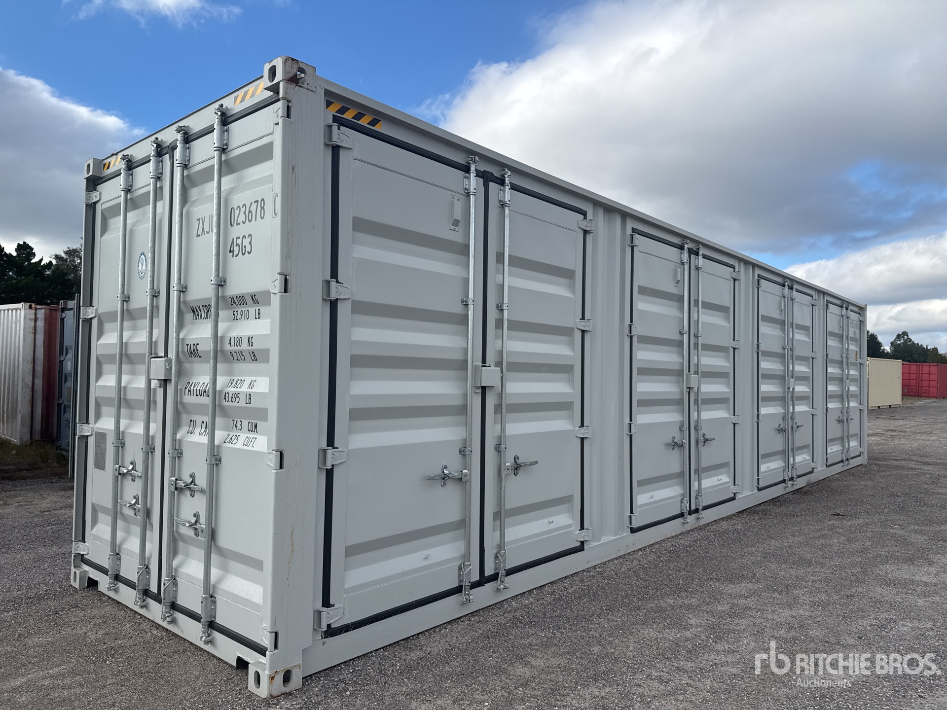 General Appearance with Foto, angolo anteriore sinistro