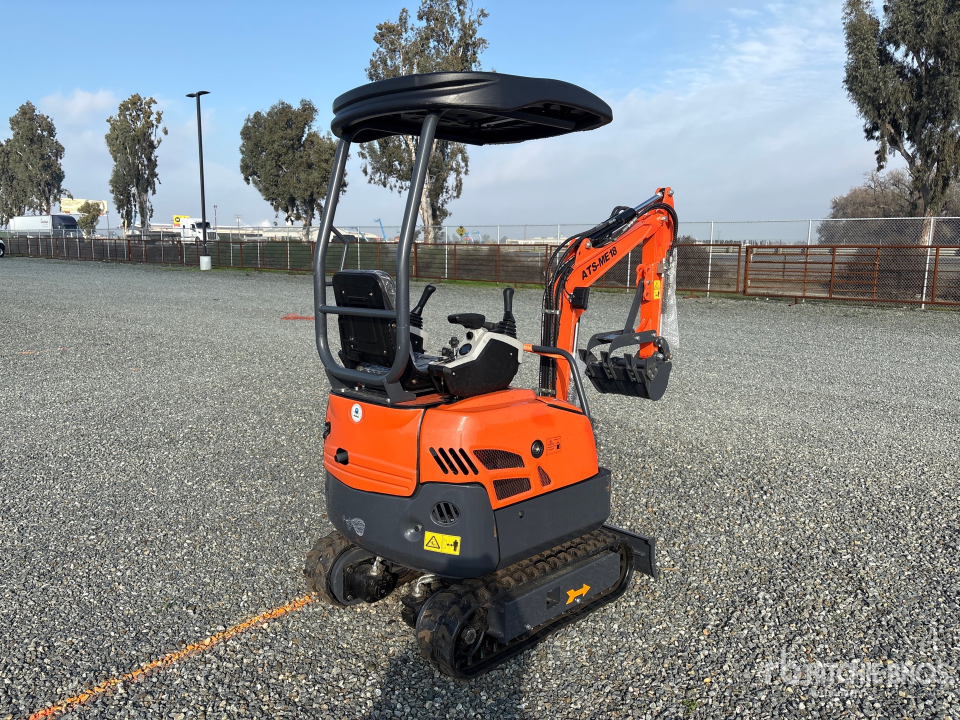 General Appearance with Picture, Right Rear Corner