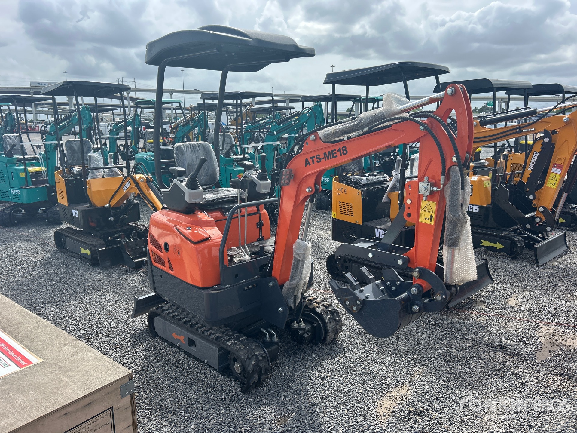 General Appearance with Picture, Right Front Corner