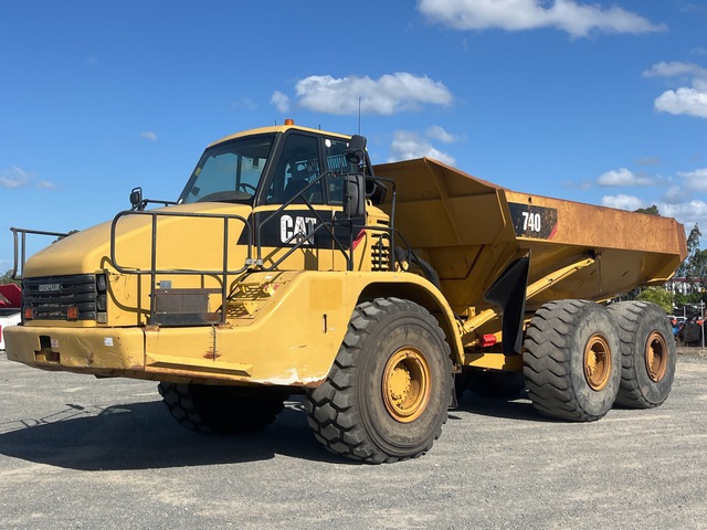 2005 Cat 740 Articulated Dump Truck