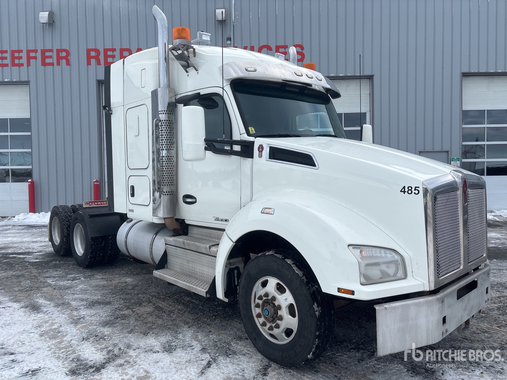 General Appearance with Picture, Right Front Corner