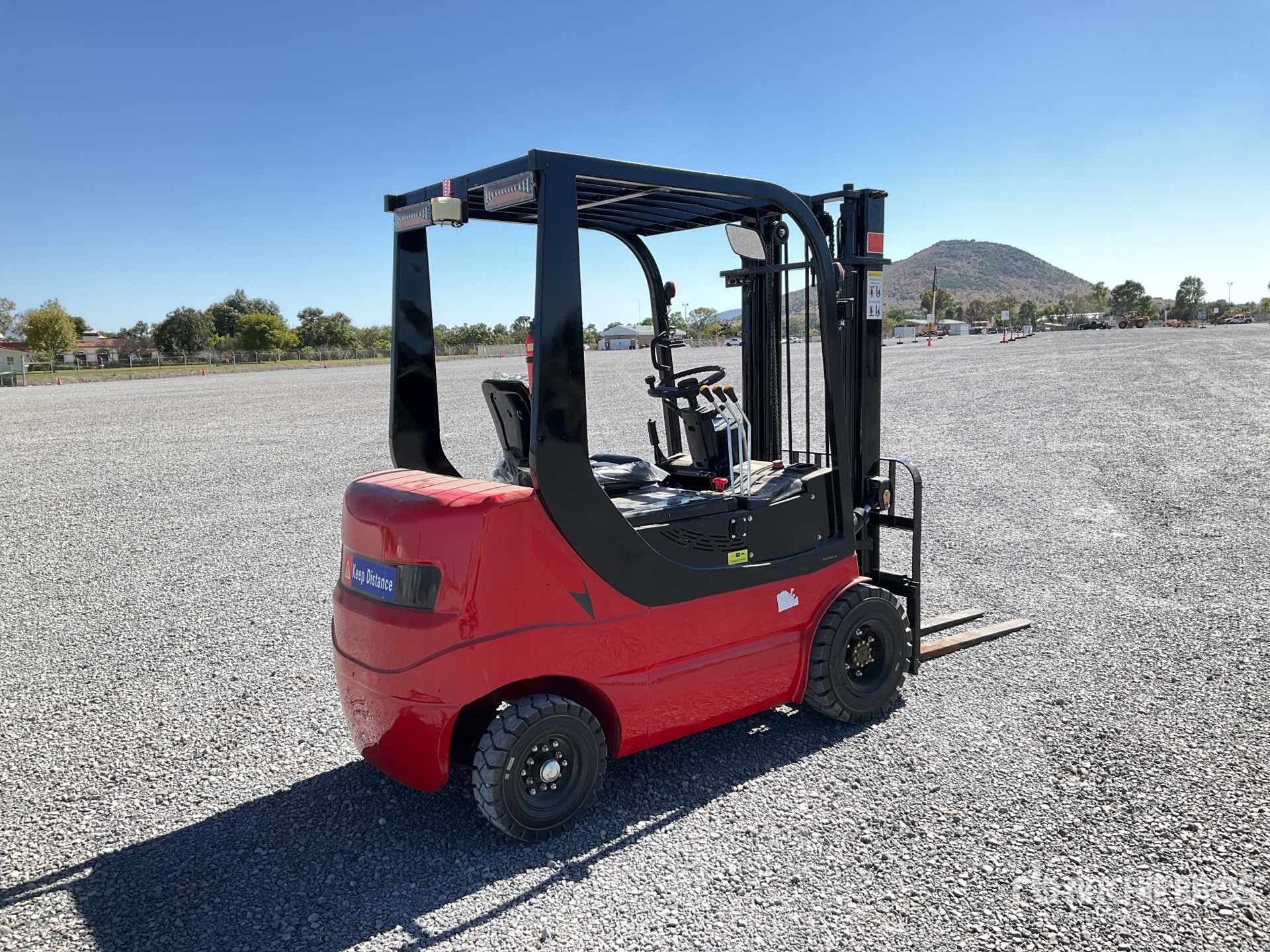 General Appearance with Picture, Right Rear Corner