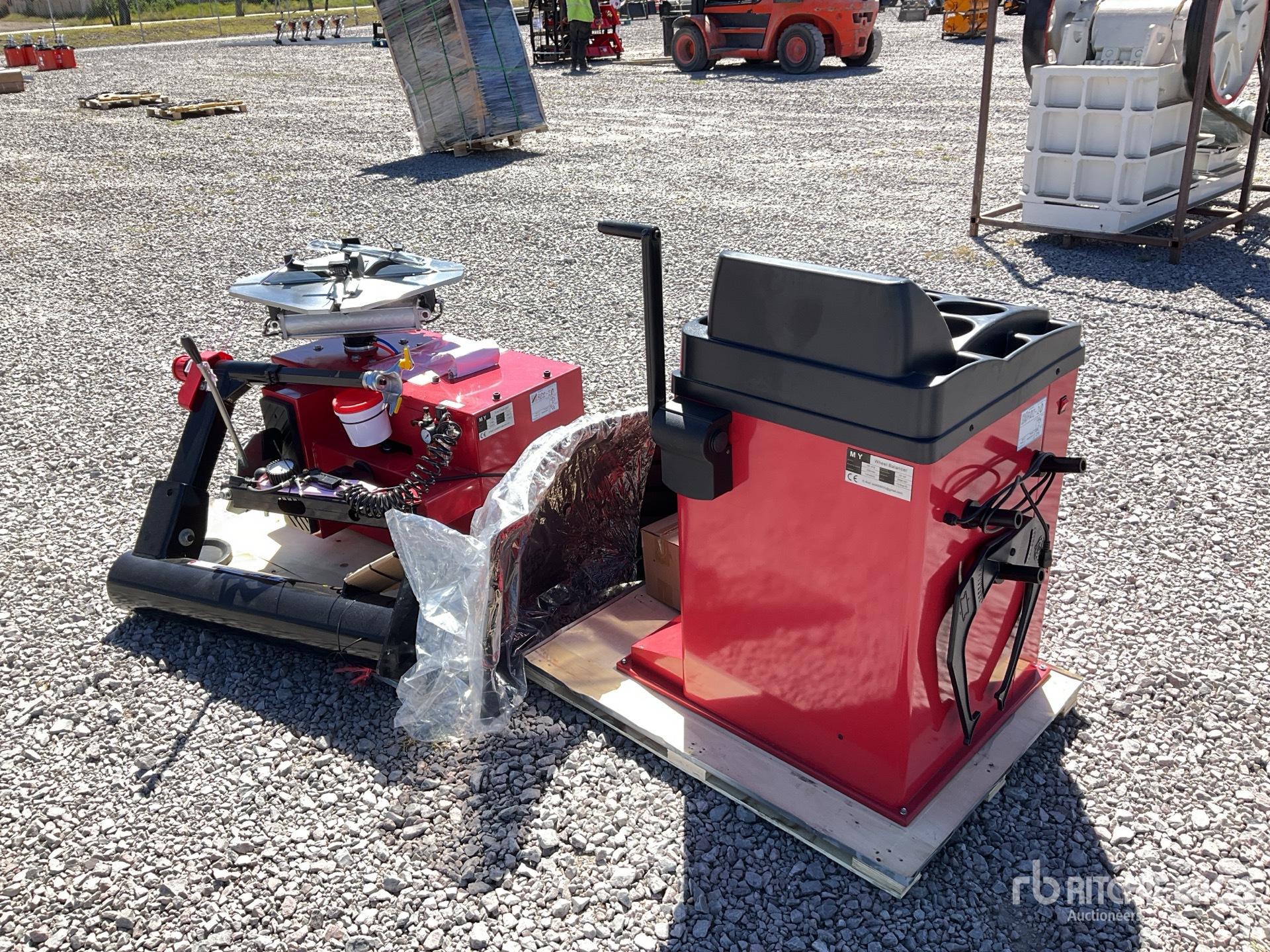 General Appearance with Bild, Ecke vorne rechts