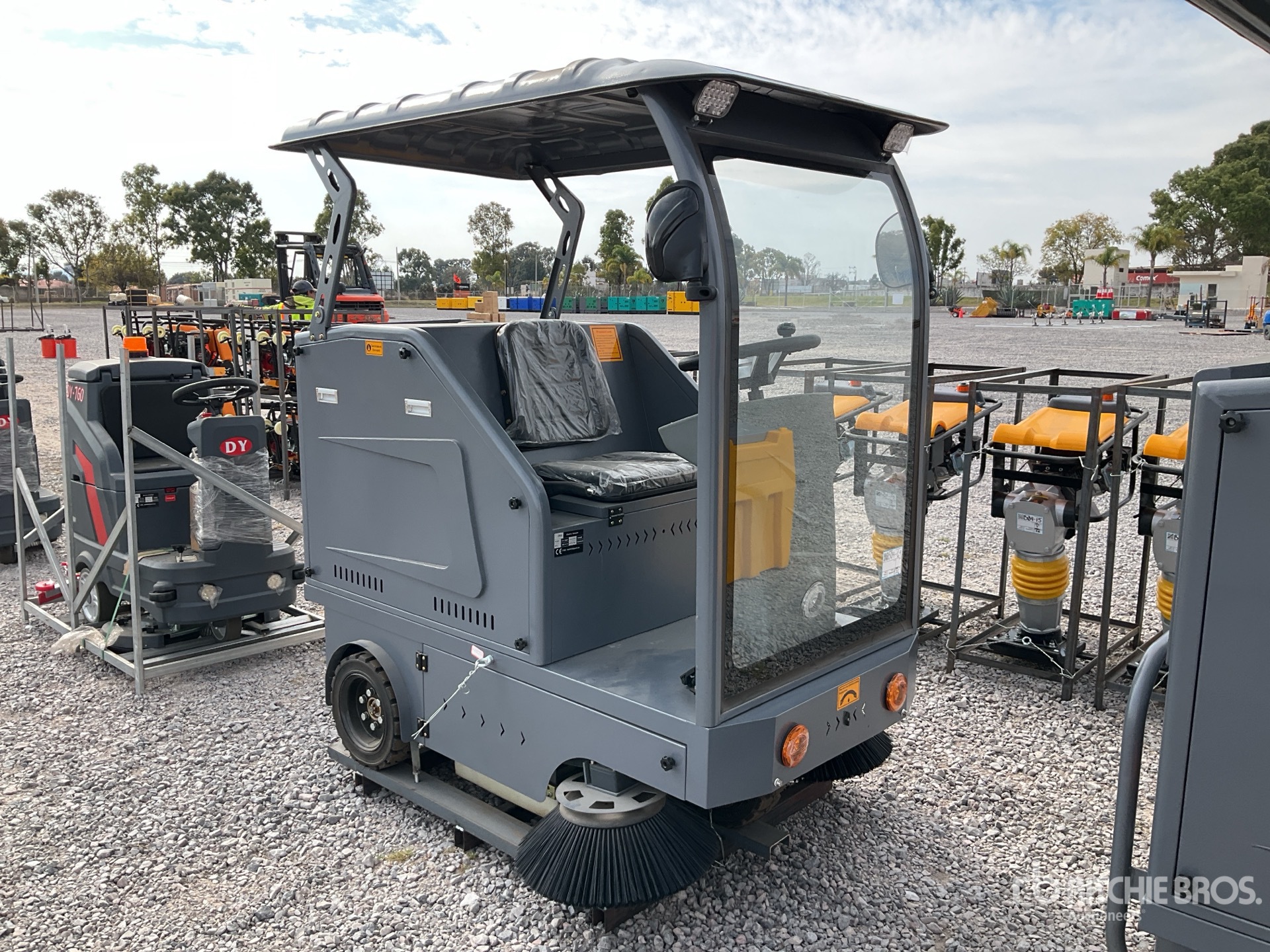 General Appearance with Imagen: esquina delantera derecha