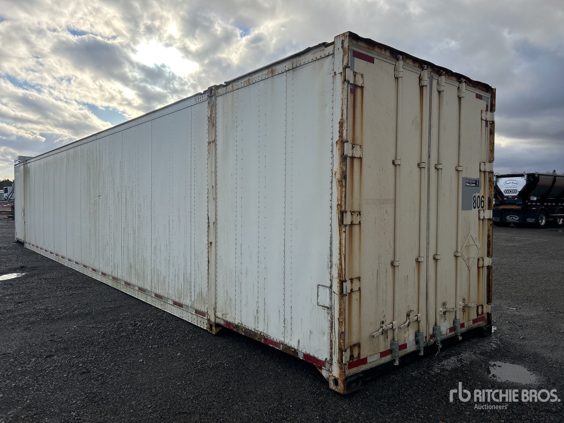 General Appearance with Picture, Right Front Corner