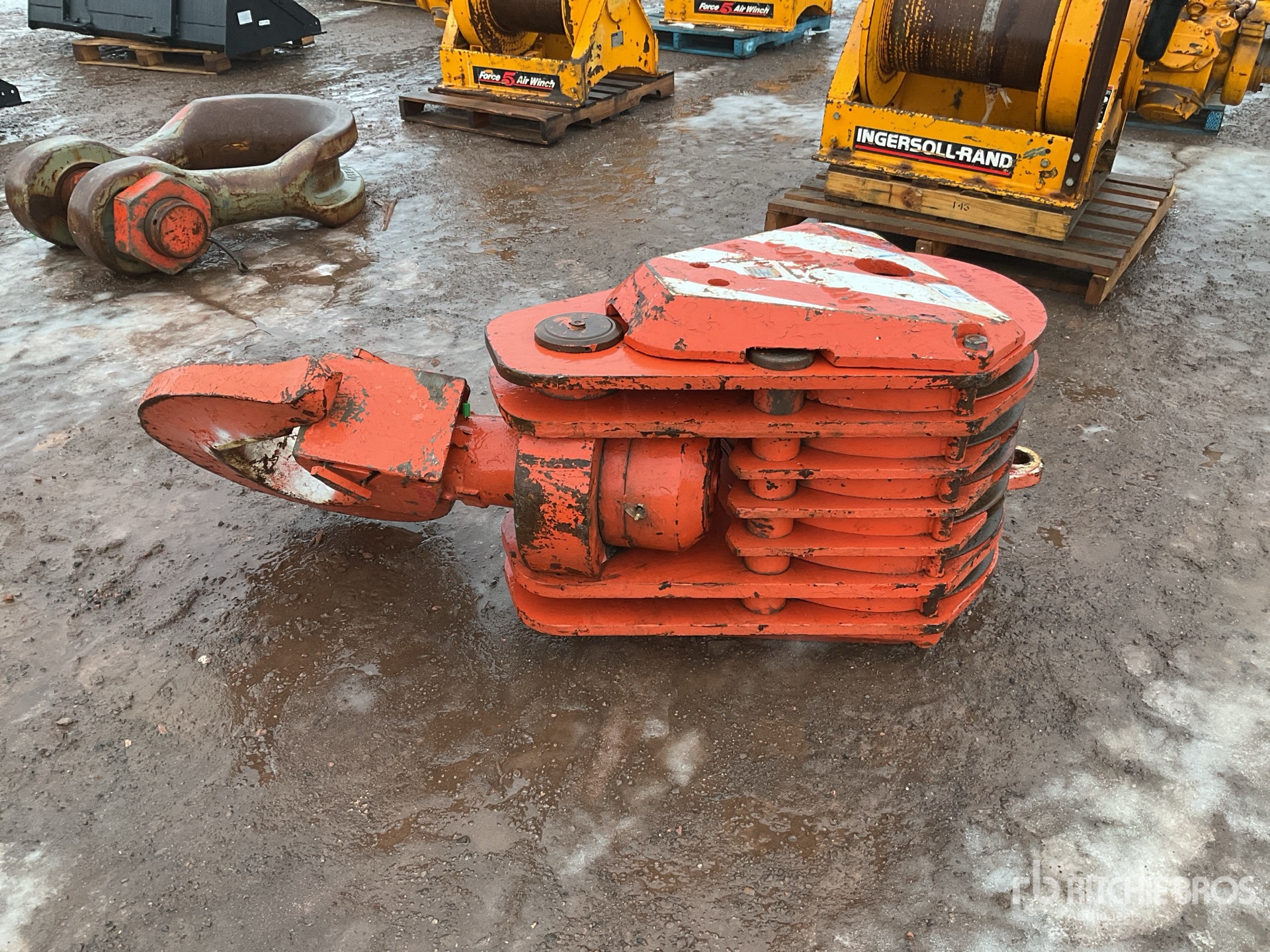 General Appearance with Bild, Ecke hinten rechts