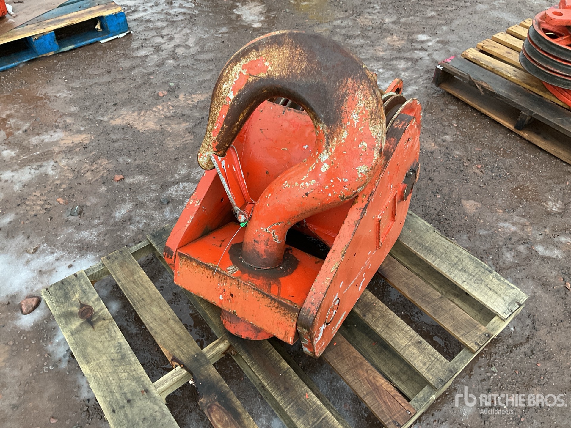 General Appearance with Bild, Ecke vorne links