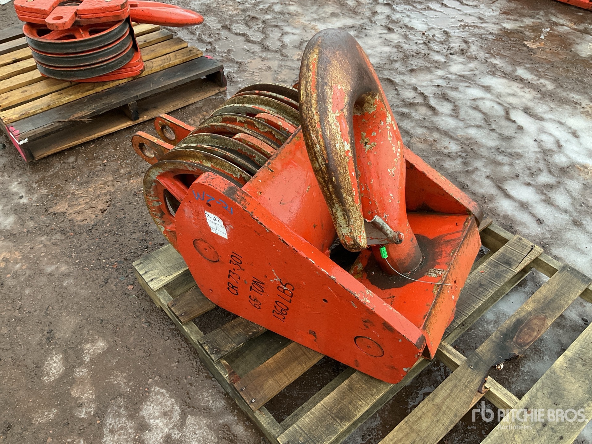 General Appearance with Bild, Ecke vorne rechts