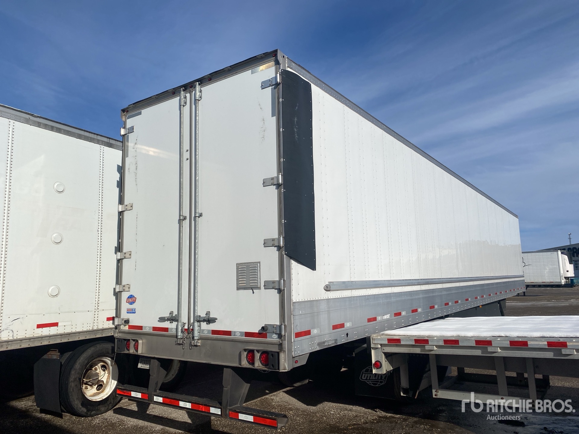 General Appearance with Bild, Ecke hinten rechts