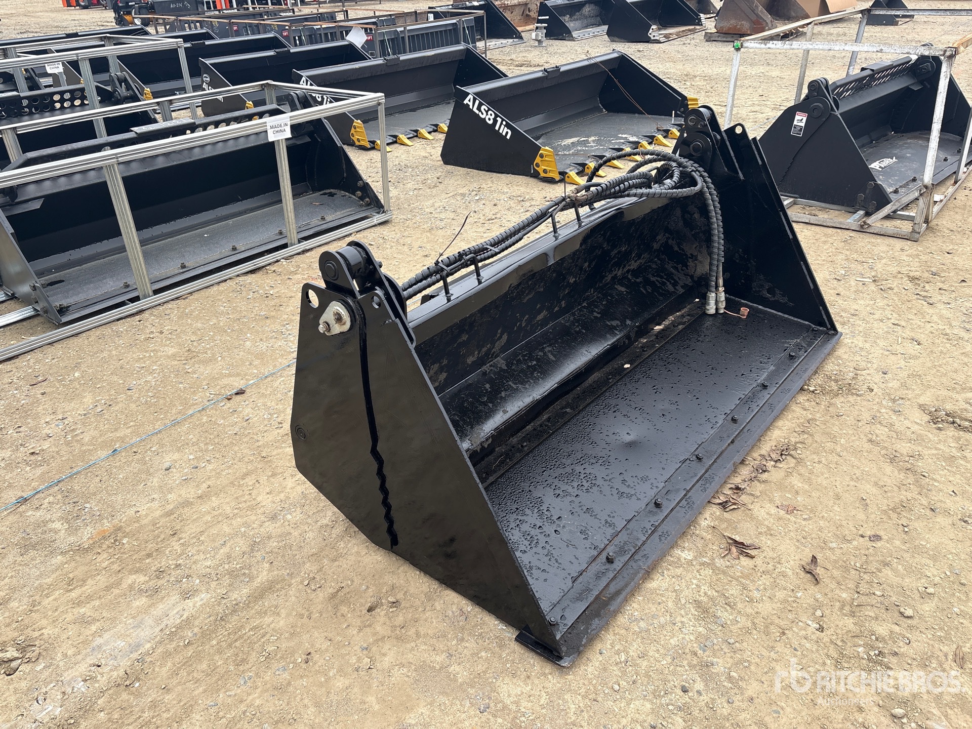 Aspect général with Image, coin avant droit