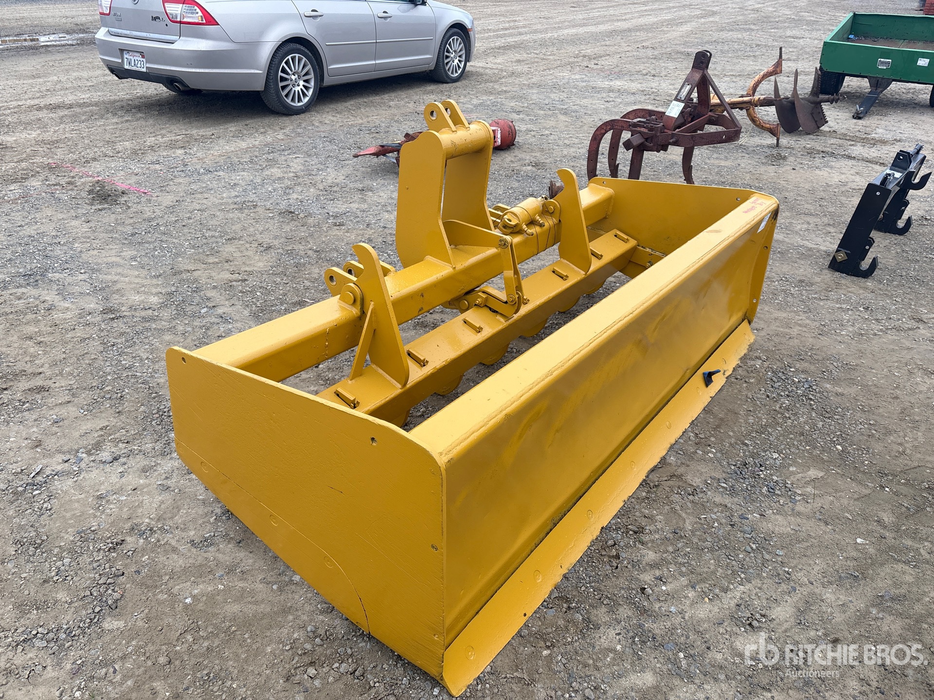 Aspect général with Image, coin arrière gauche