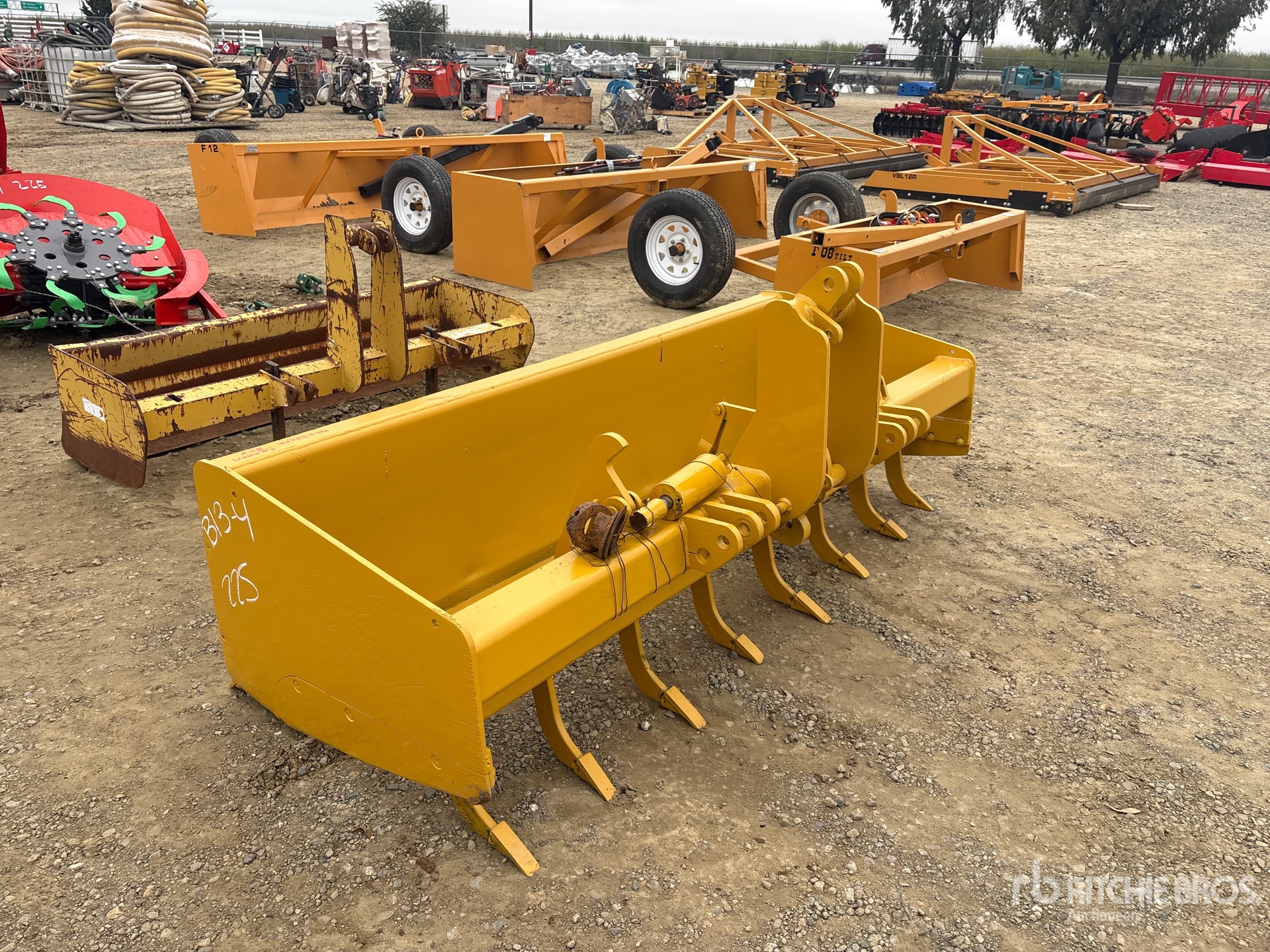 Aspect général with Image, coin avant droit