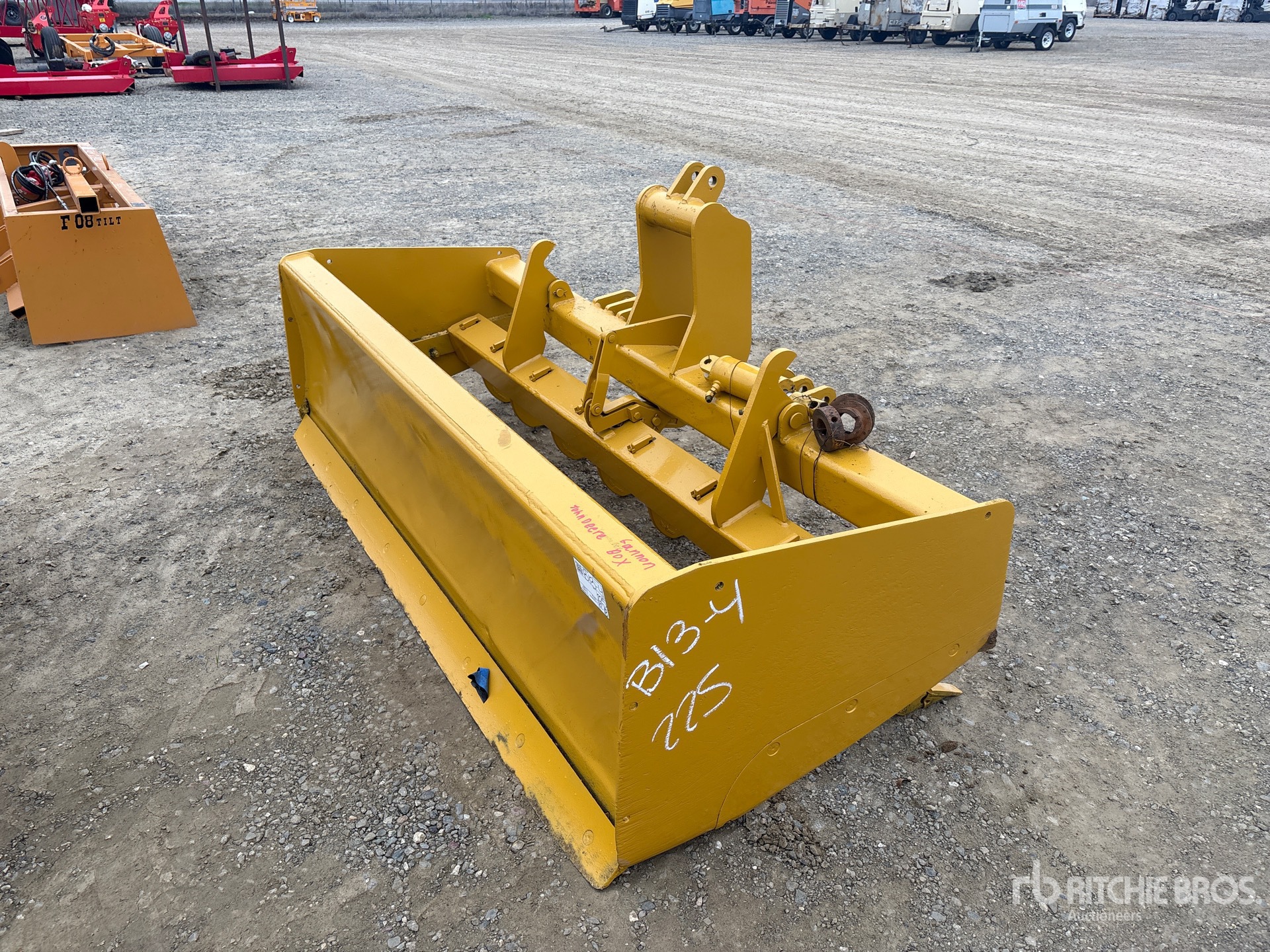 Aspect général with Image, coin arrière droit